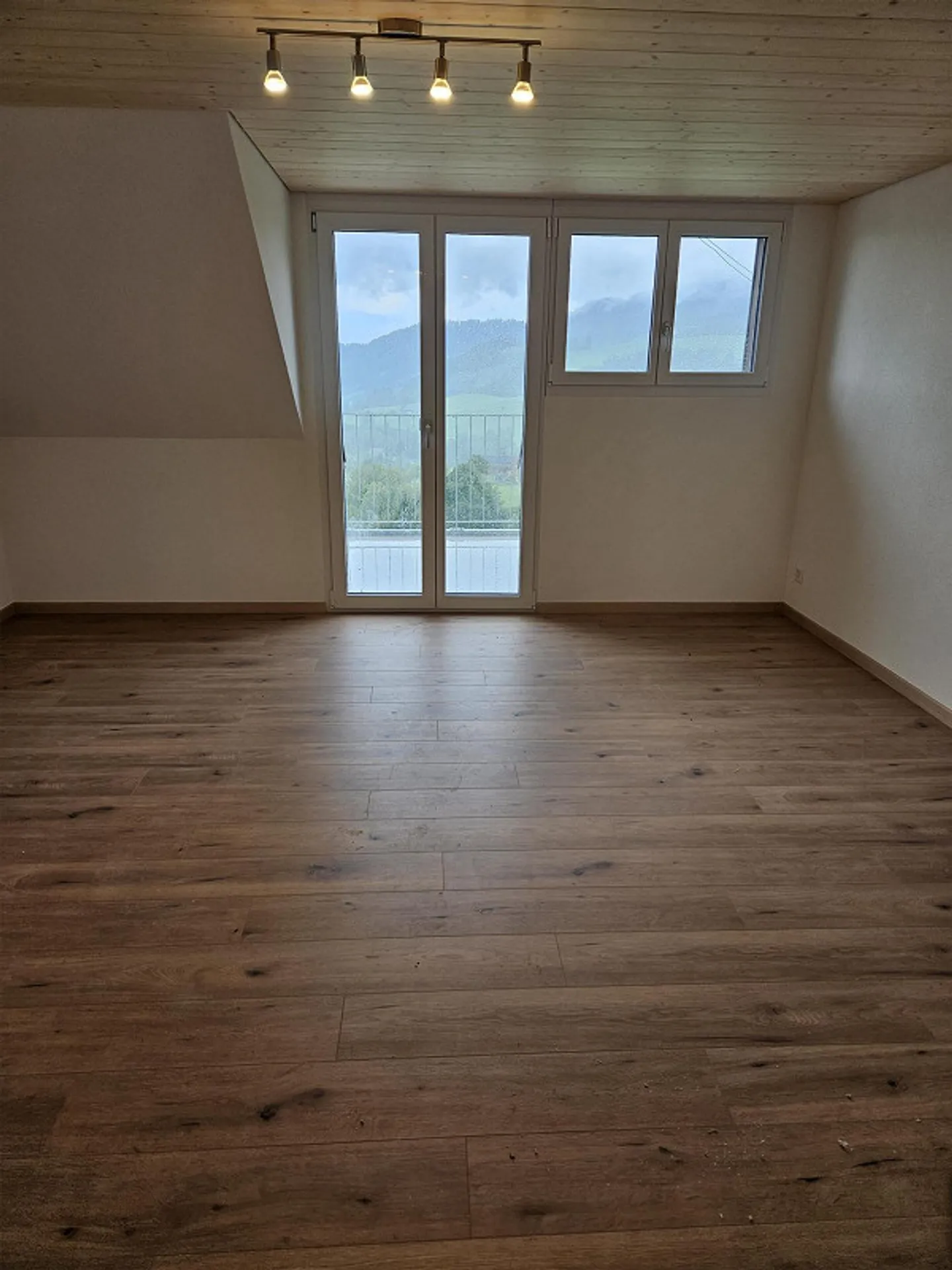 8. 1/2 camere Appartamento in campagna con balcone - Foto 6 di 7