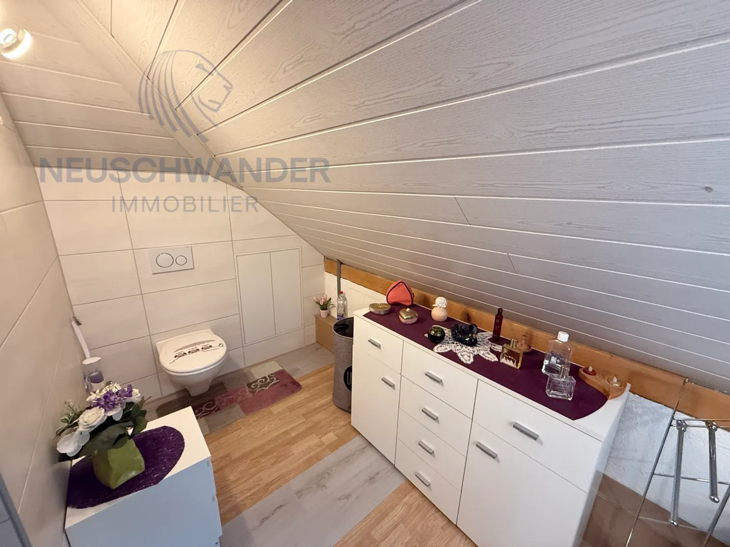 Spaziosa nel cuore di un quartiere tranquillo con vista idilliaca - Foto 16 di 28