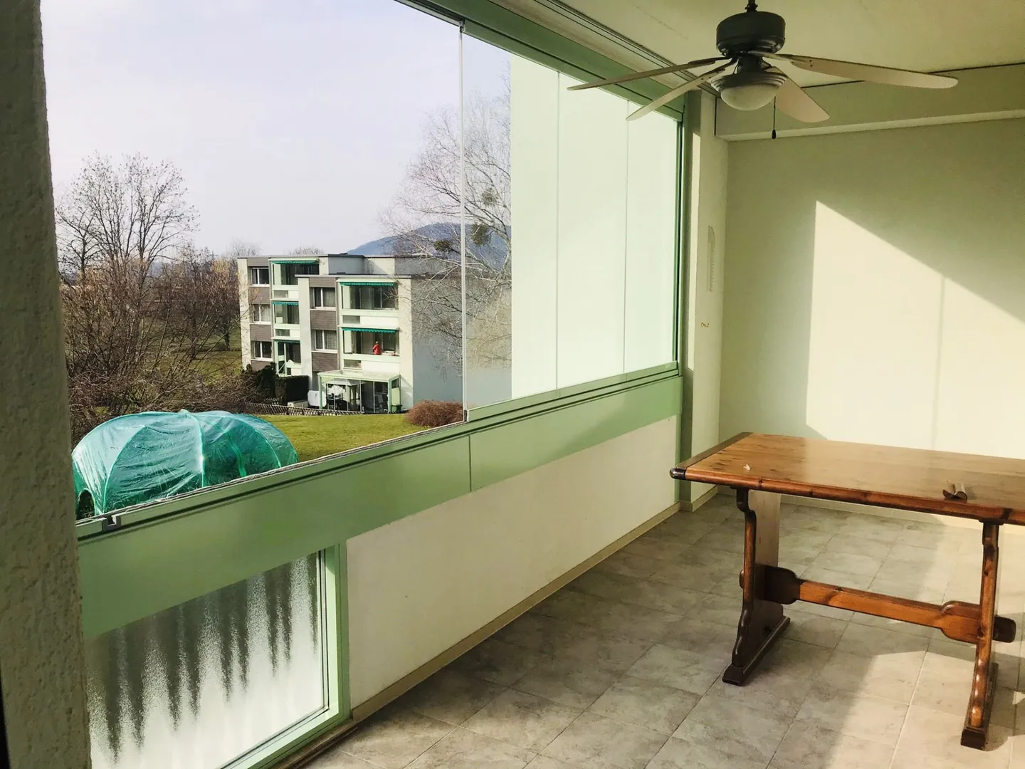 Soleil du soir sur le balcon avec vue dégagée et avantages fiscaux - Photo 12 sur 13