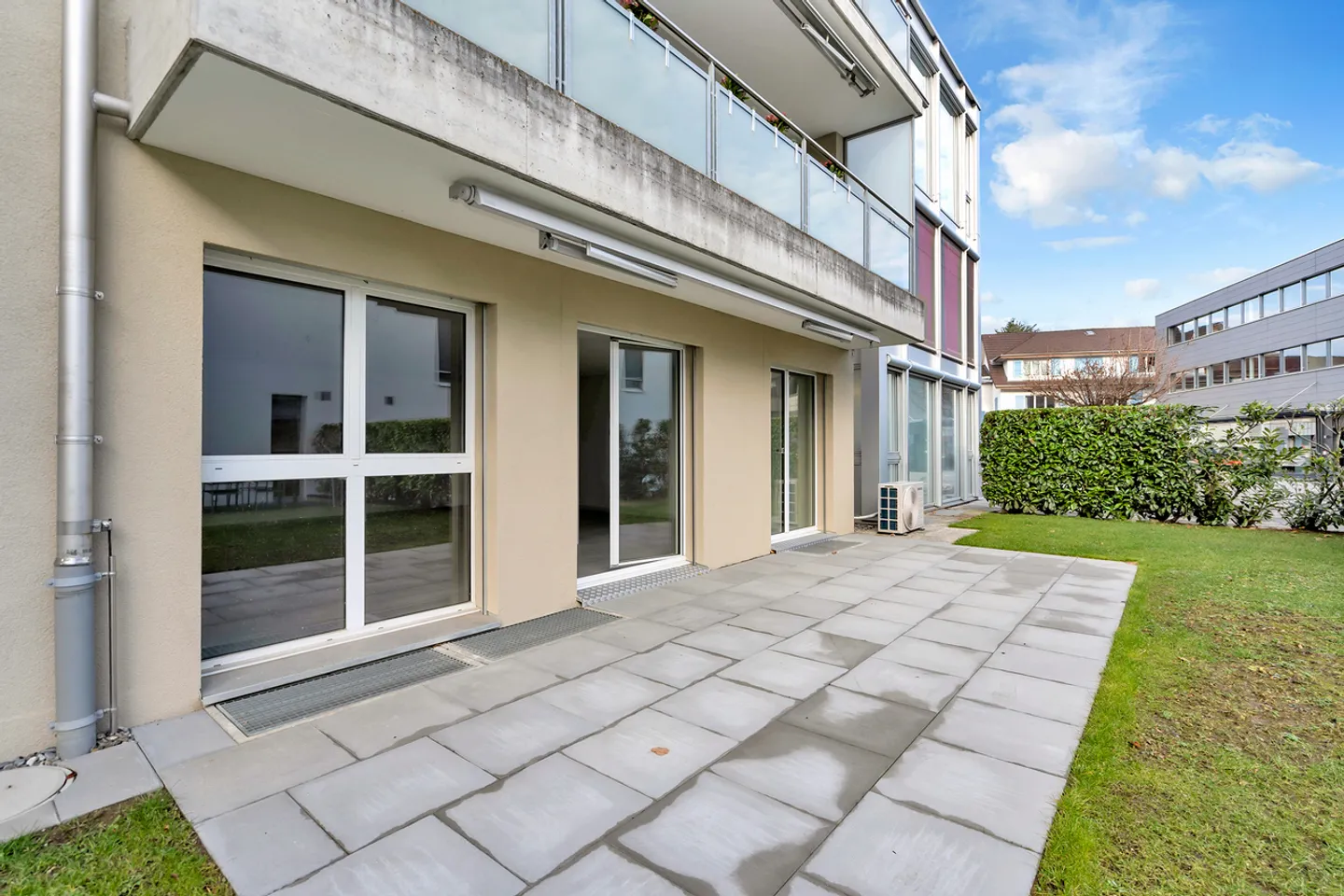 In affitto: Appartamento moderno di 3,5 stanze (117m2) nel centro del villaggio di Belp - Foto 12 di 13