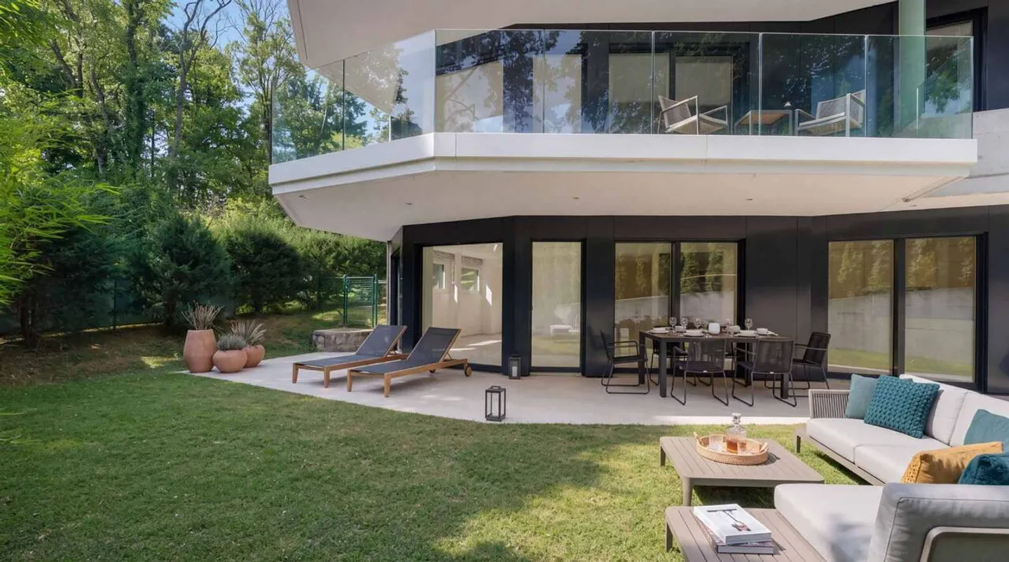Duplex of 164 m² with terrace and garden - Photo 1 of 6