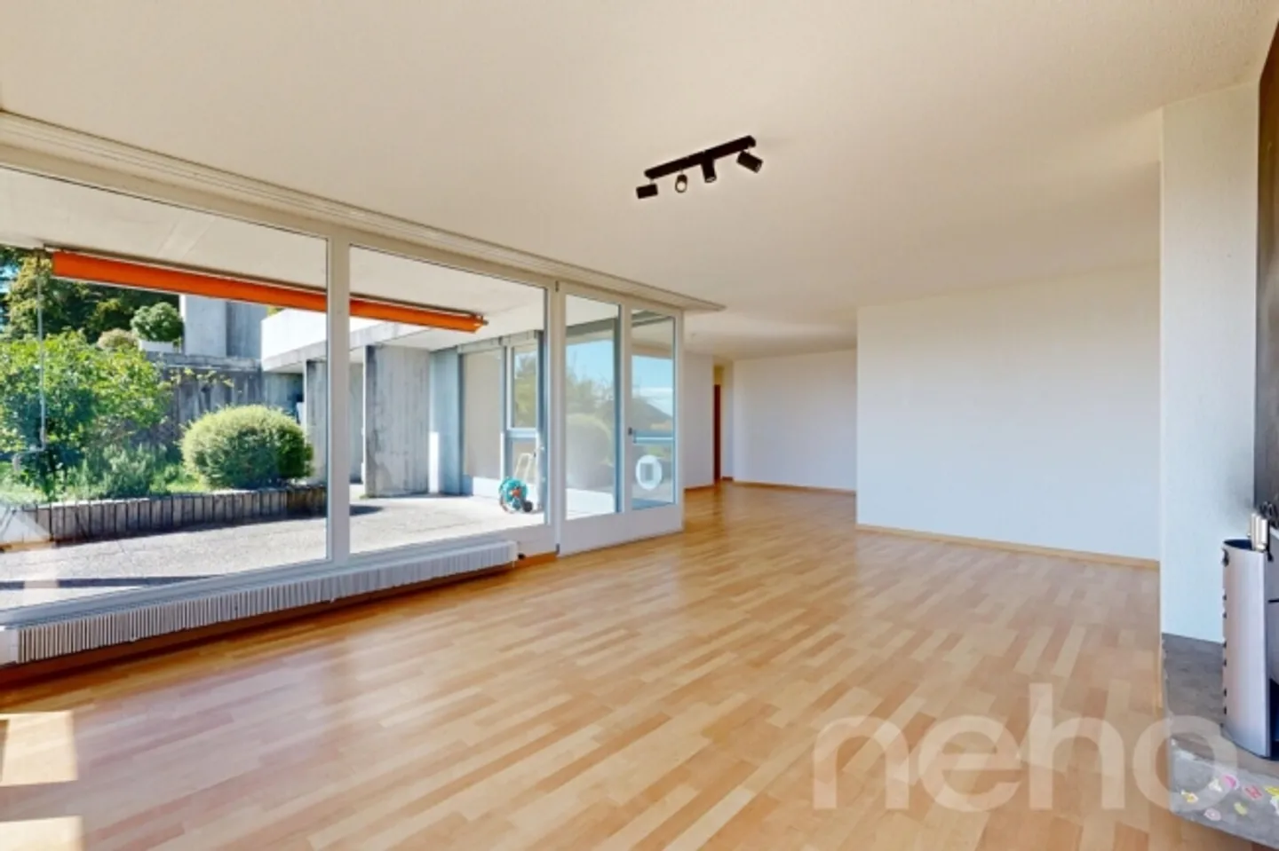 «Helle Terrassenwohnung mit Weitsicht» - Foto 3 von 12
