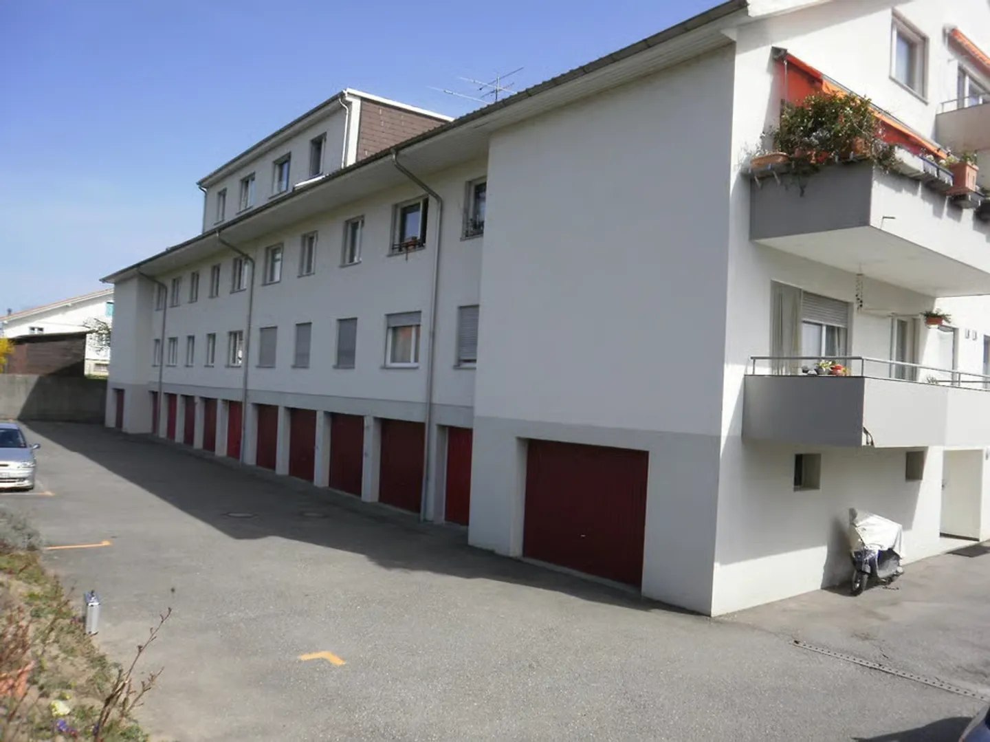 Schöne, helle 4 Zimmer Wohnung mit Balkon - Photo 2 sur 13