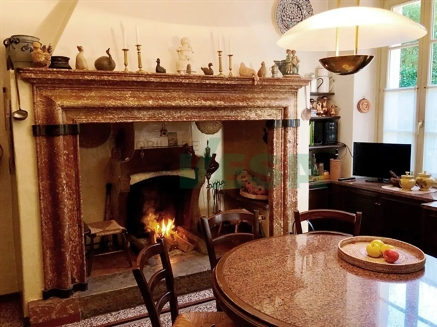 Magnifique et spacieuse villa de 800 avec de beaux détails originaux - Photo 5 sur 13