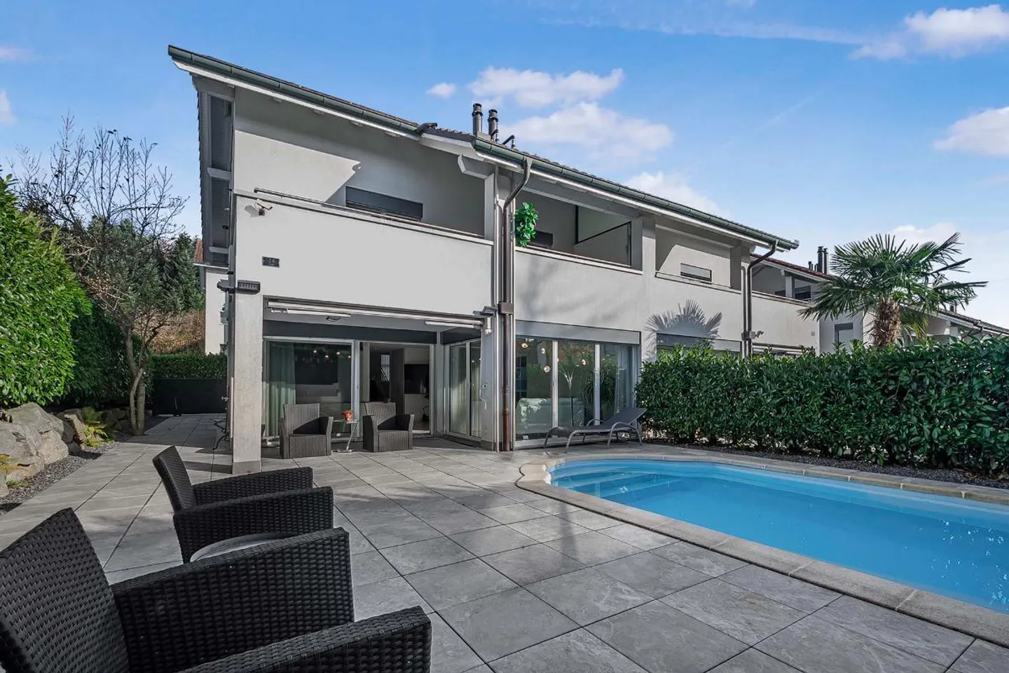 Duplex elegante con piscina e giardino - Foto 1 di 1