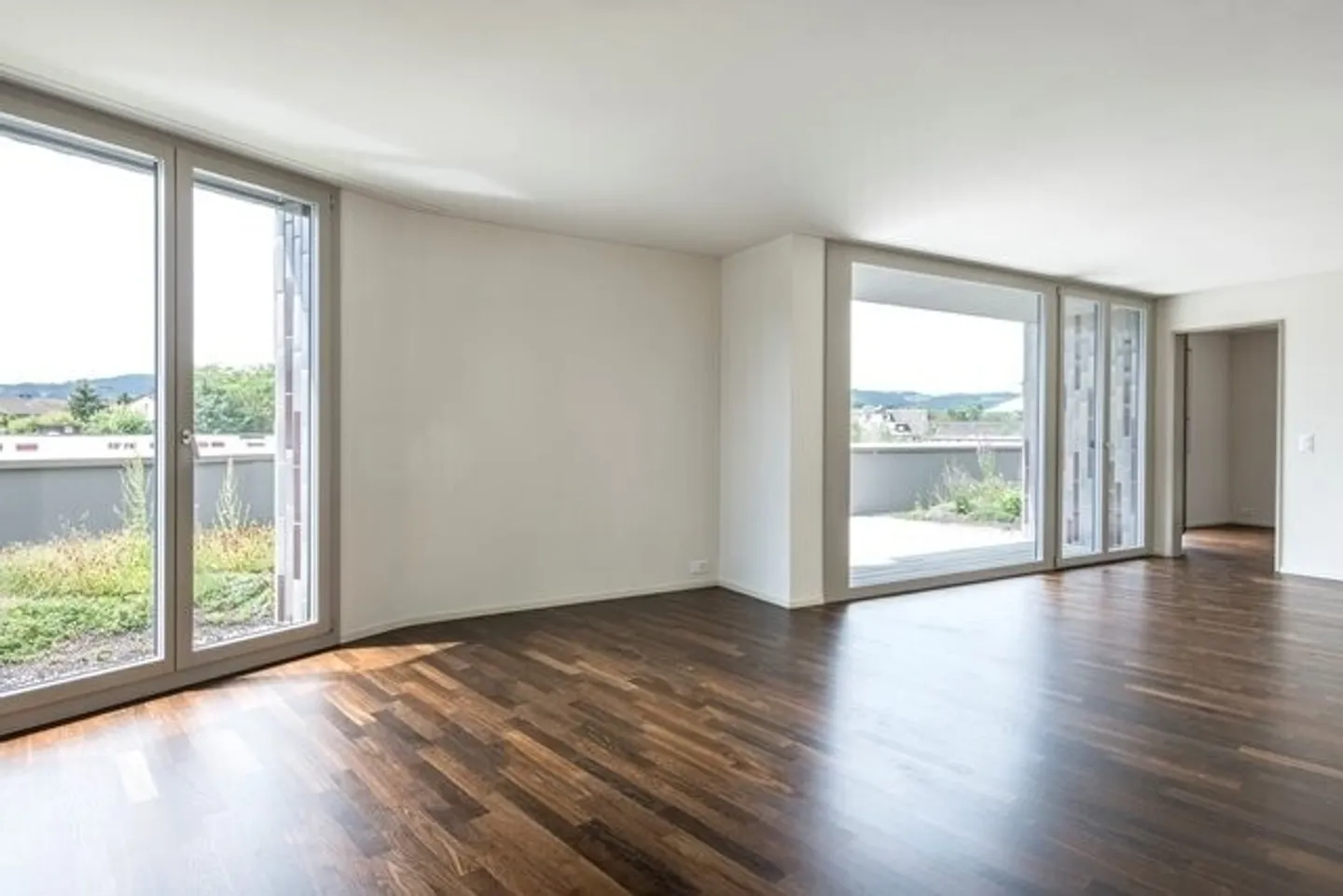 2.5 Room Apartment - Photo 2 of 6