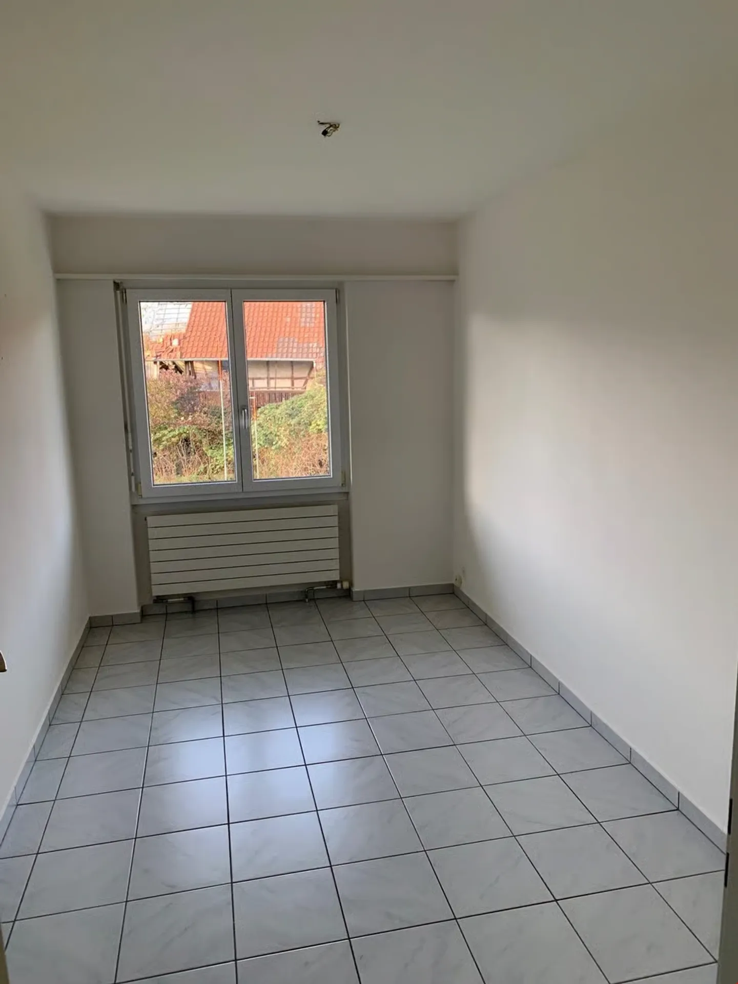 Schöne, helle 4 Zimmer Wohnung mit Balkon - Photo 9 sur 13