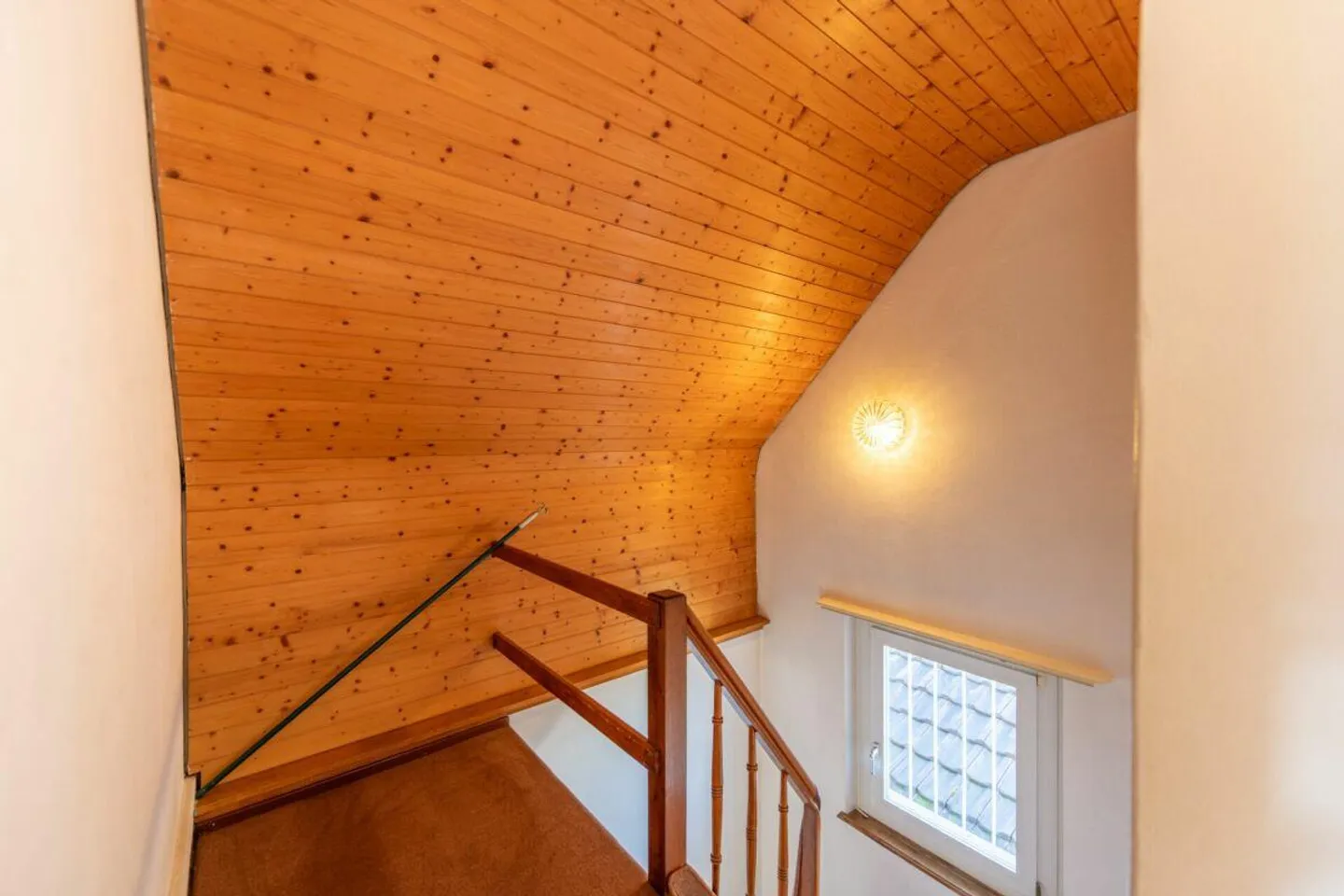 Sanierung oder Neubau: Grosszügiges Grundstück mit viel Potenzial - Foto 7 von 19