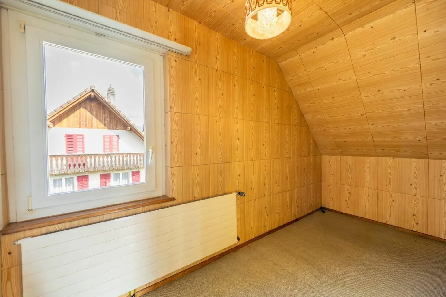 Sanierung oder Neubau: Grosszügiges Grundstück mit viel Potenzial - Foto 10 von 19