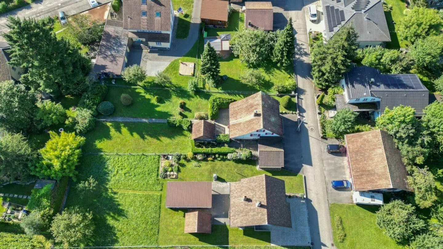 Sanierung oder Neubau: Grosszügiges Grundstück mit viel Potenzial - Foto 16 von 19