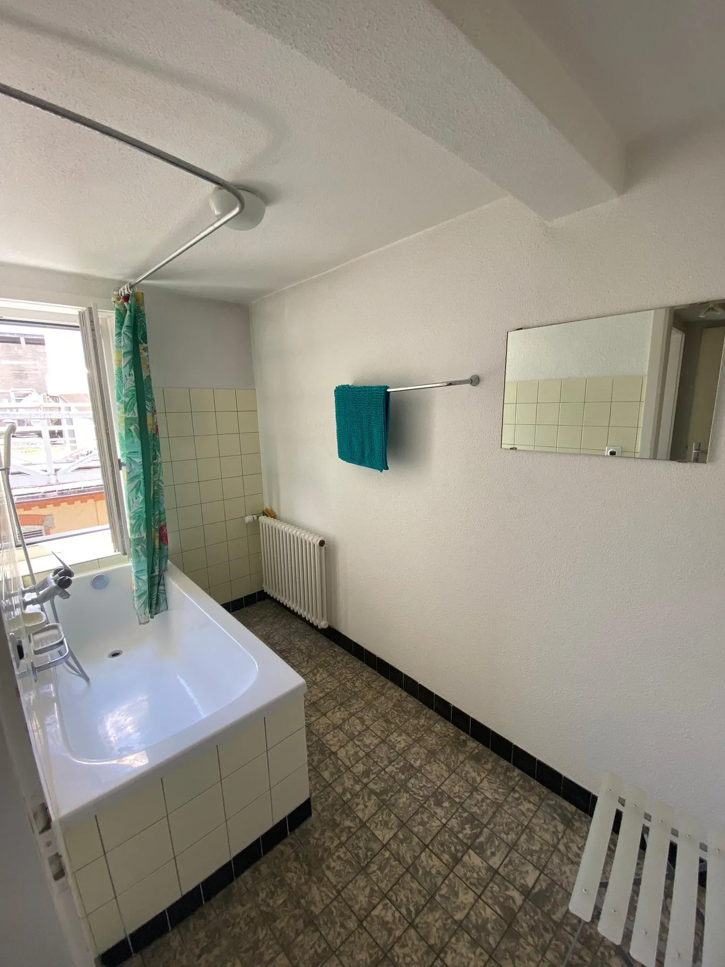 1-Zimmer-Wohnung im 3.OG nähe Bahnhof Uetikon am See - Foto 5 von 6