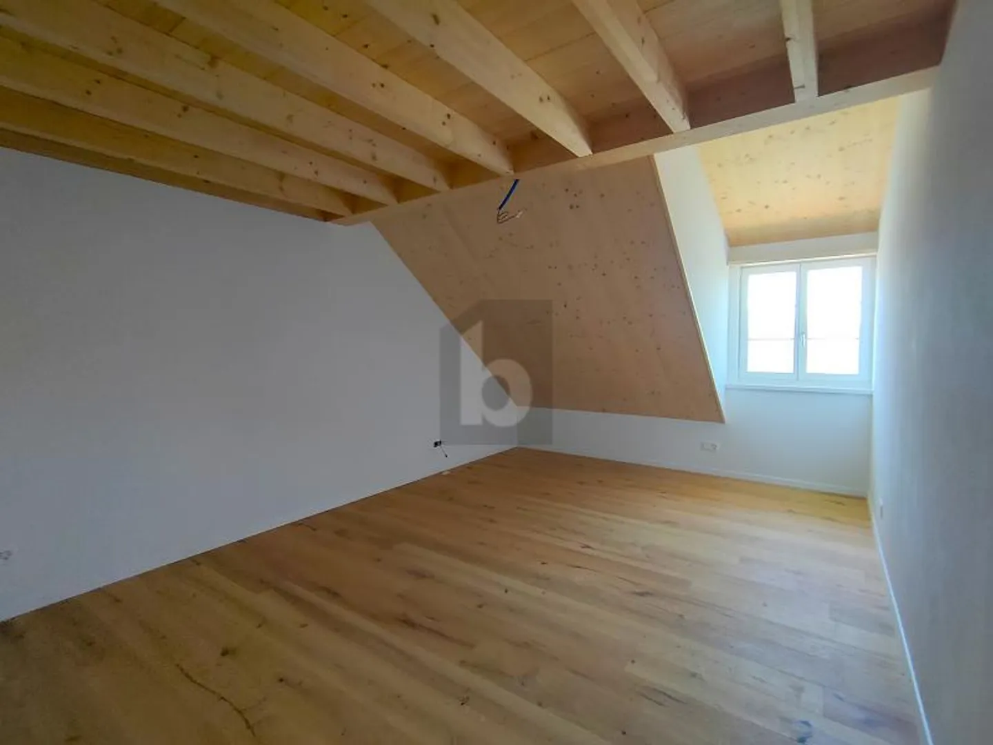 Exclusive Living Comfort in the Attic - Photo 4 of 6