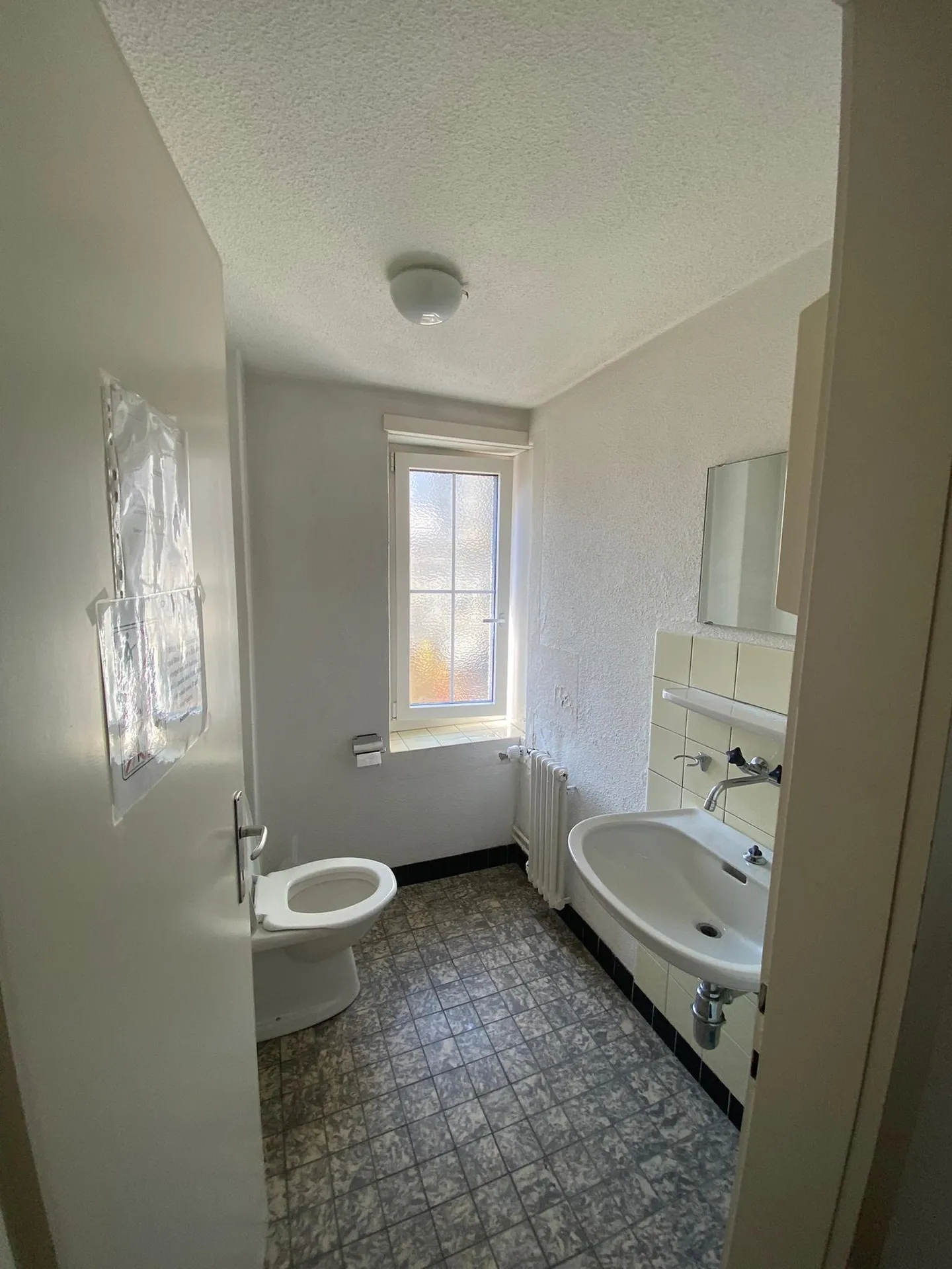 1-Zimmer-Wohnung im 3.OG nähe Bahnhof Uetikon am See - Foto 6 von 6