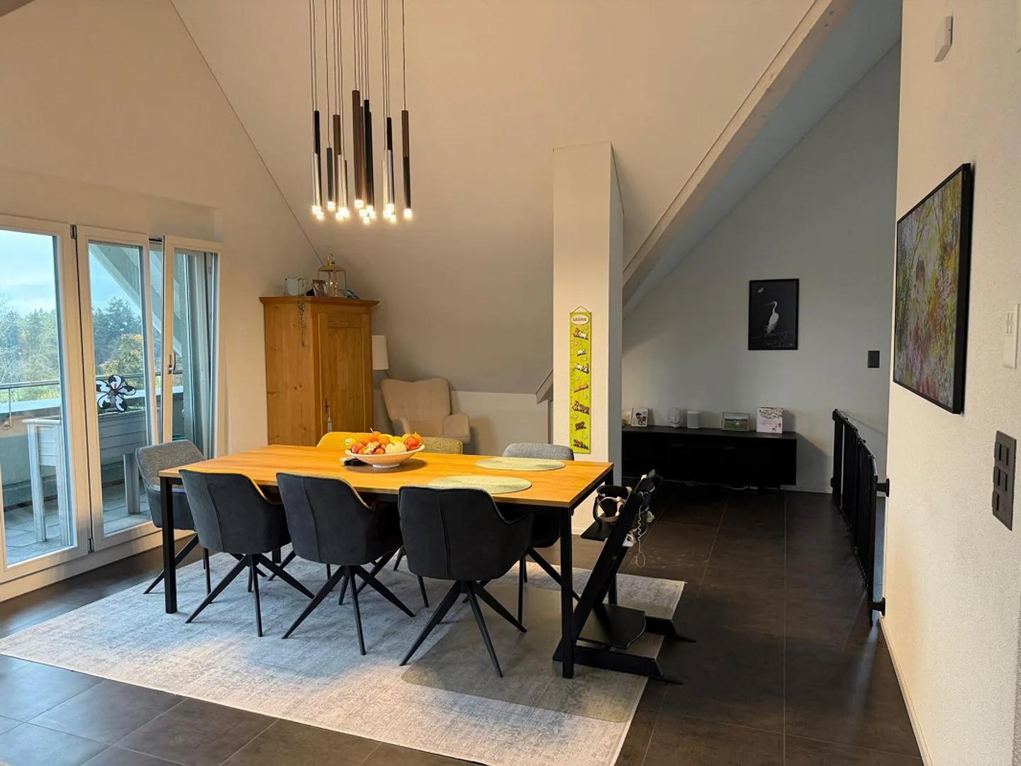 Ein richtiges Zuhause - stilvoll, gross und mit traumhafter Seesicht - Foto 2 von 13