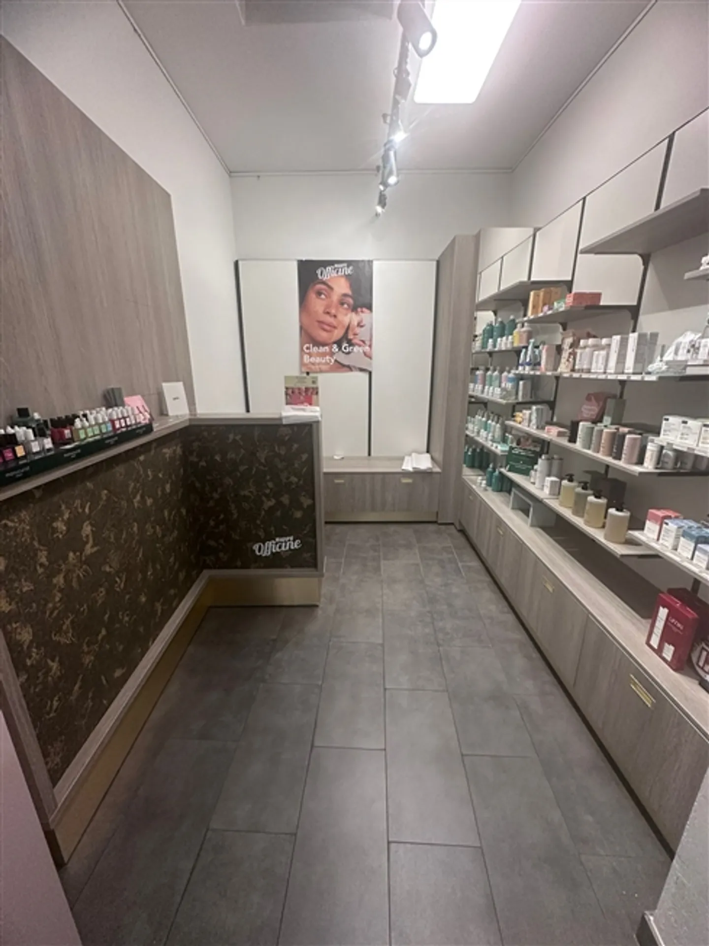 Commercial - Photo 3 of 3