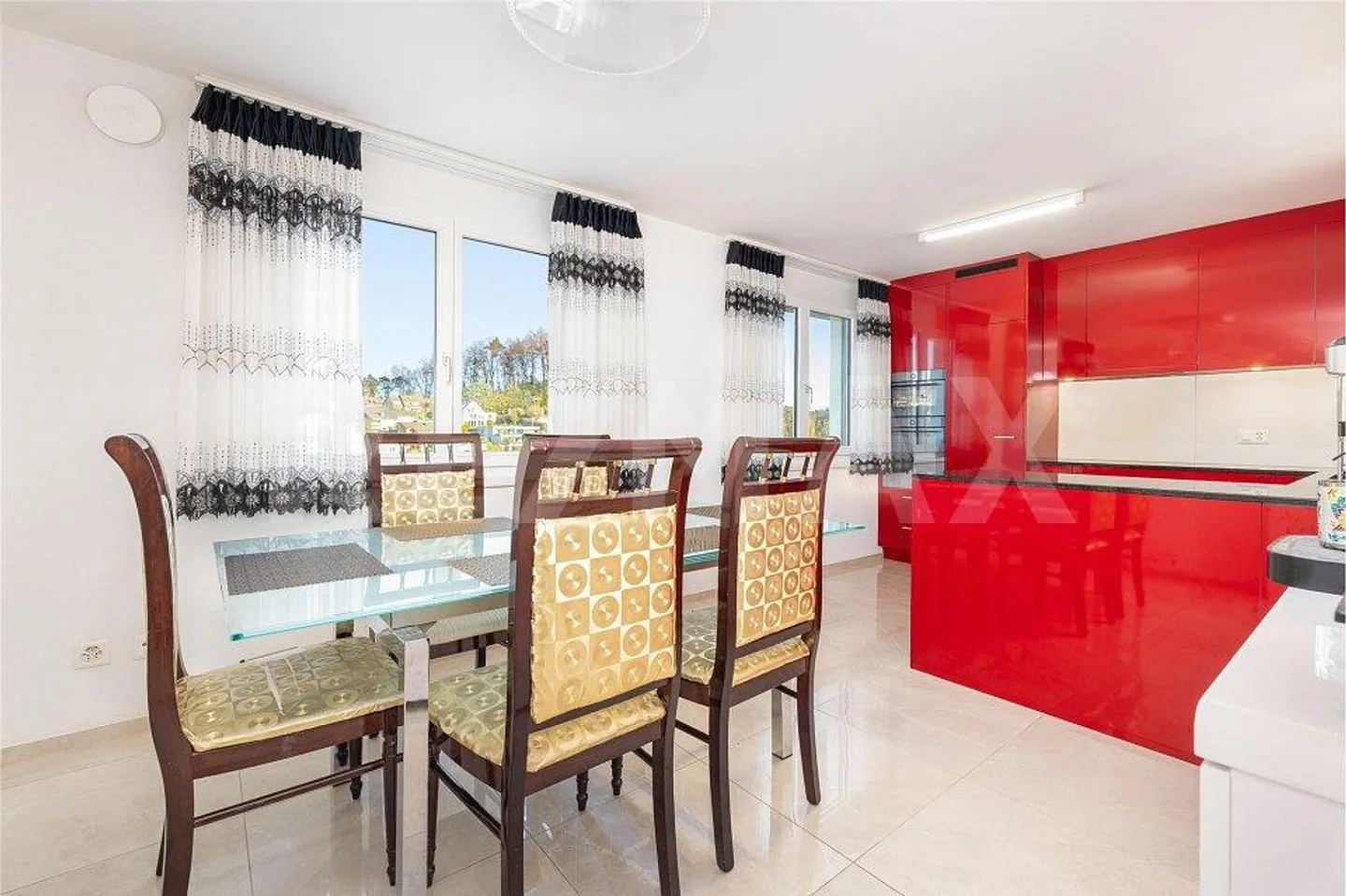 Nearly new 5.5-room terraced house with great views and high-quality finishes! - Photo 7 of 13