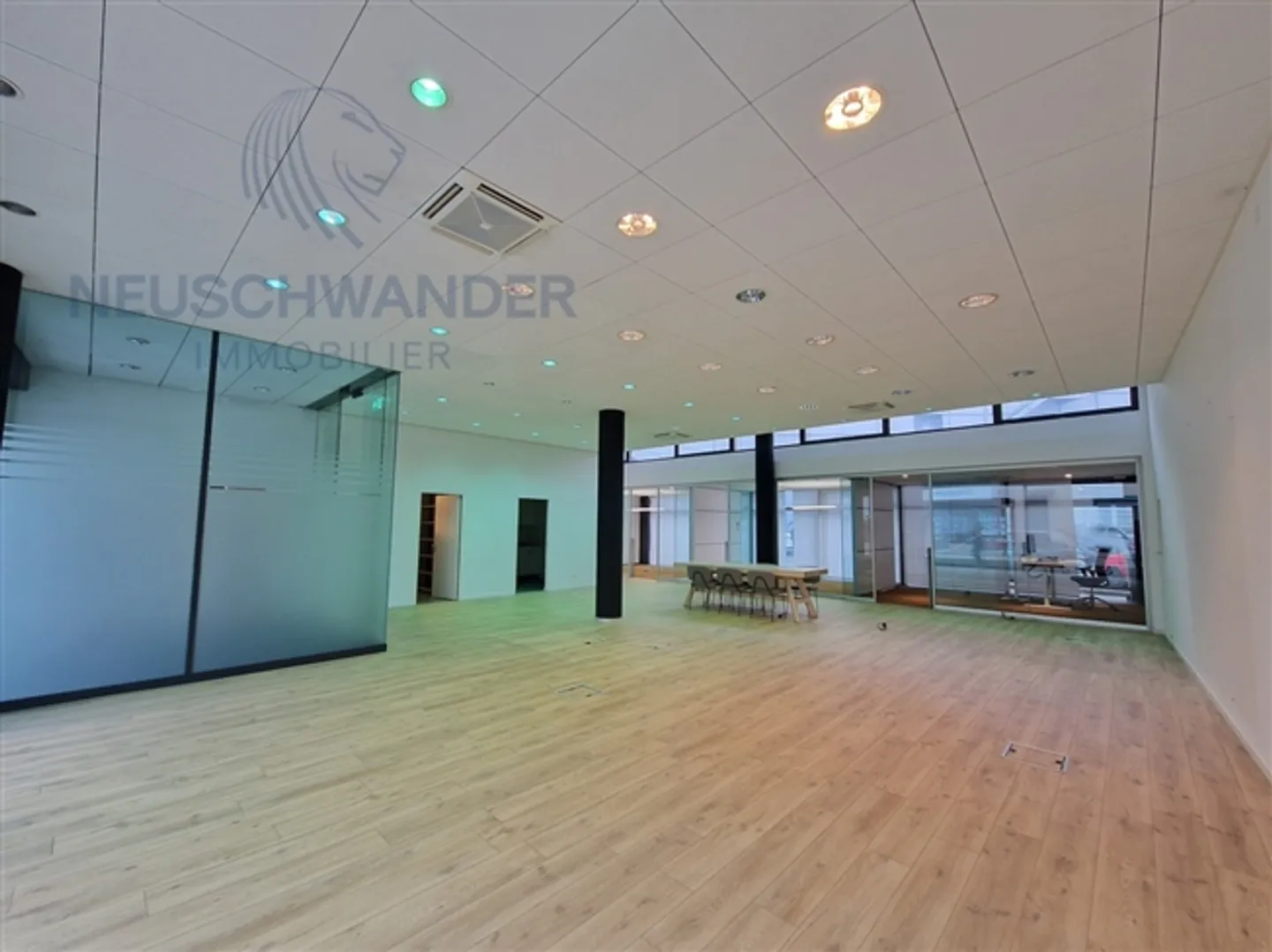 Emplacement extraordinaire au centre que vous ne devez pas manquer - Photo 3 sur 3