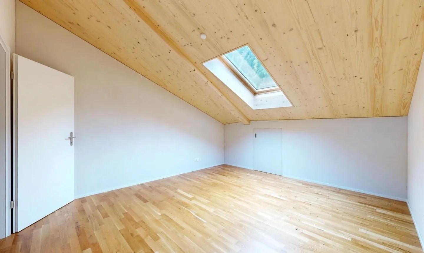 Appartement en attique 2,5 pièces avec vue dégagée à Spiringen - Photo 10 sur 11