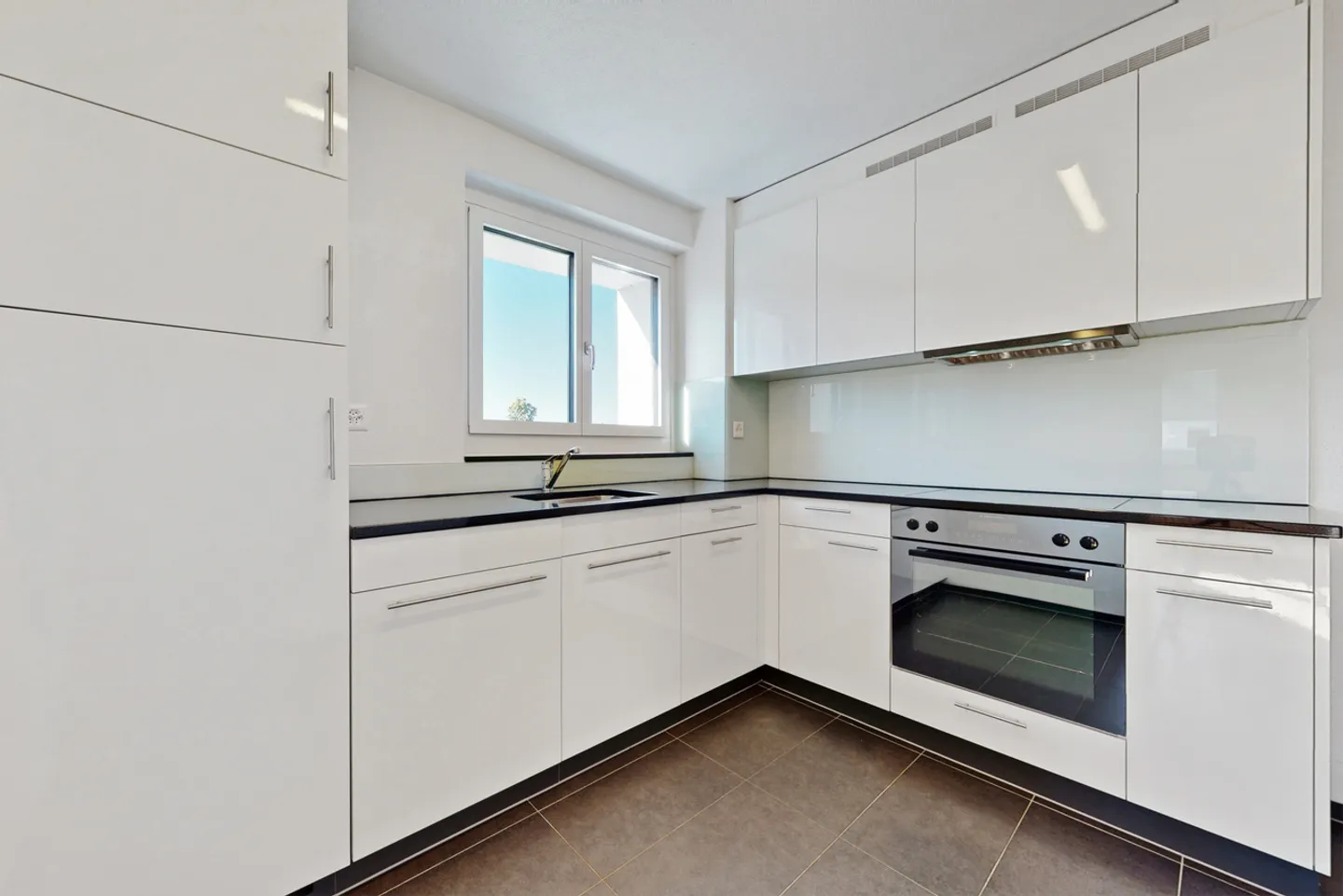 Living close to nature, living close to the city – modern 4.5-room apartment in Lucerne - Photo 2 of 10