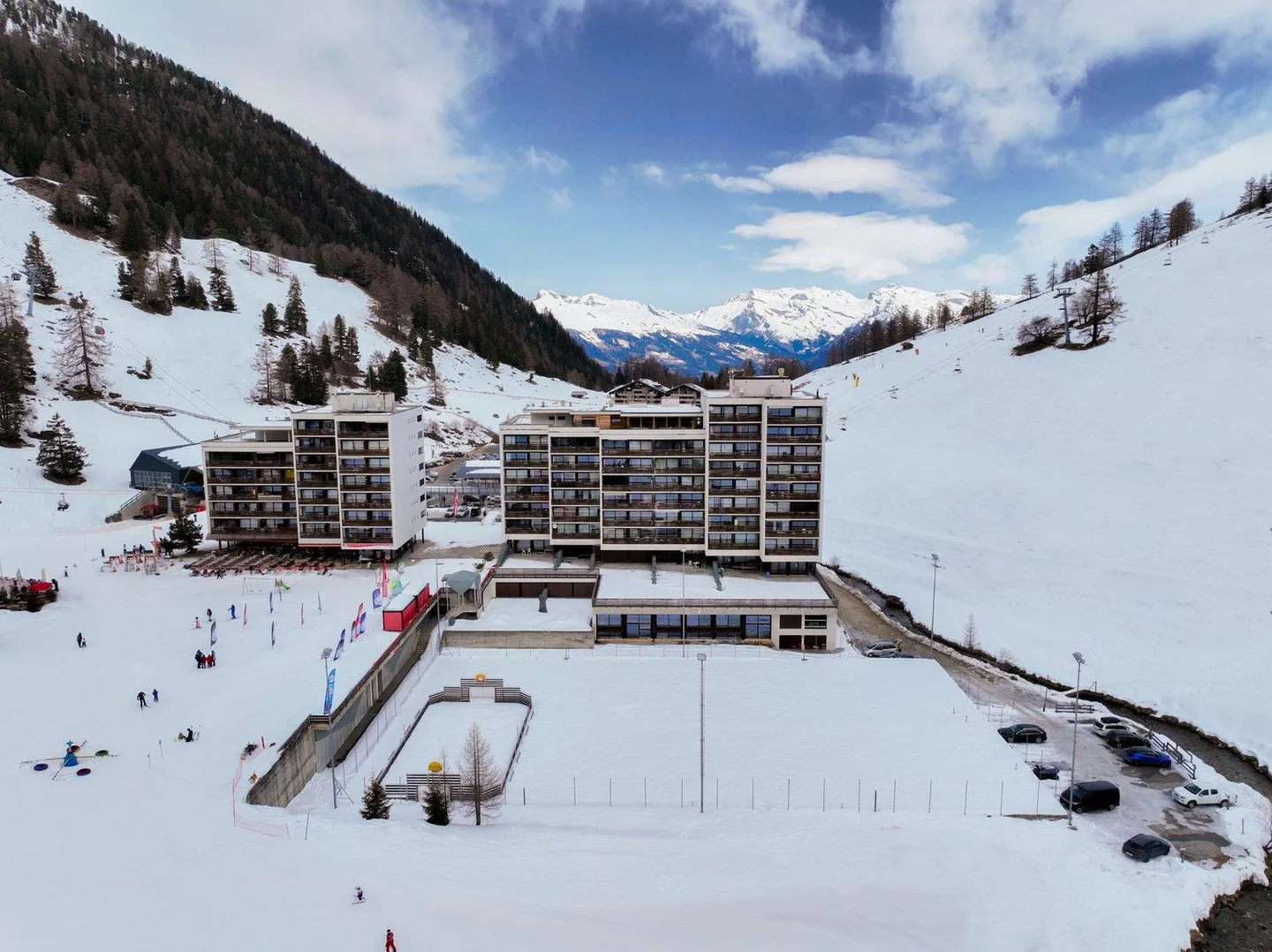 Résidence de haut standing au pied du domaine skiable des 4 Vallées. - Photo 7 sur 12