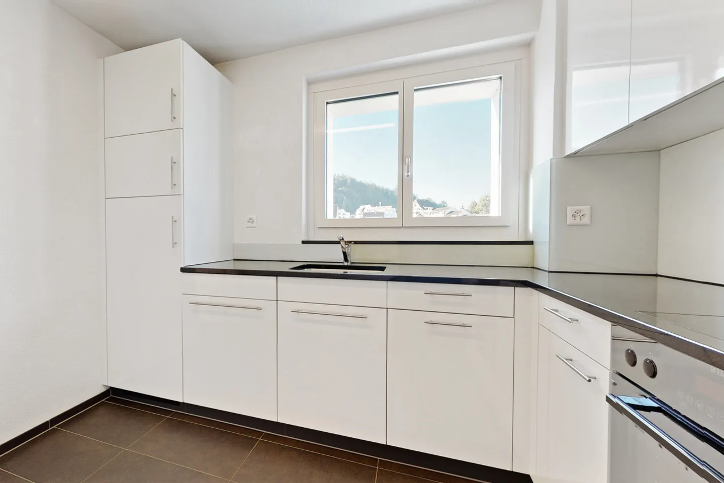 Living close to nature, living close to the city – modern 4.5-room apartment in Lucerne - Photo 3 of 10