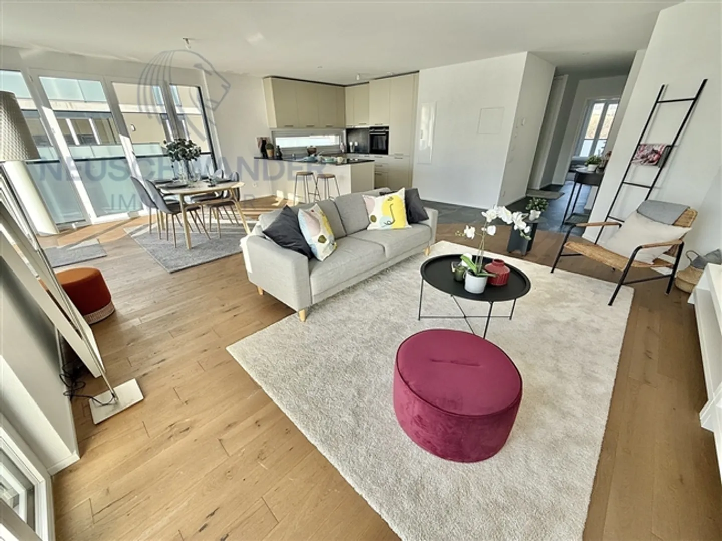 Vicino al centro città, in un ambiente verde - Foto 2 di 10