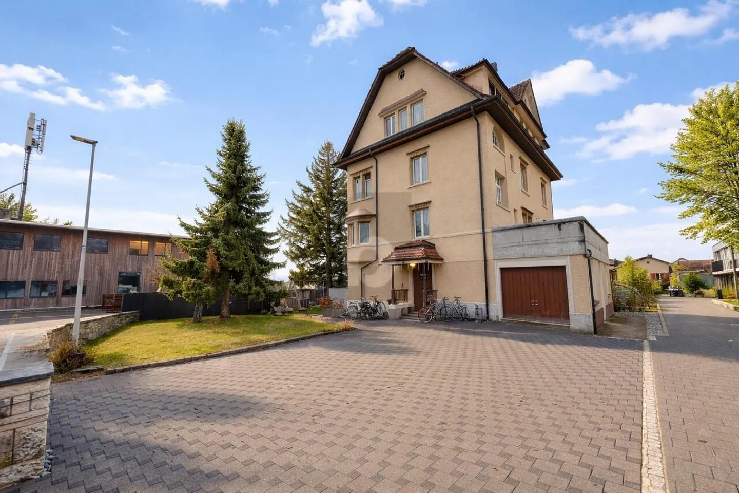 Mehrfamilienhaus kaufen - Foto 1 von 6