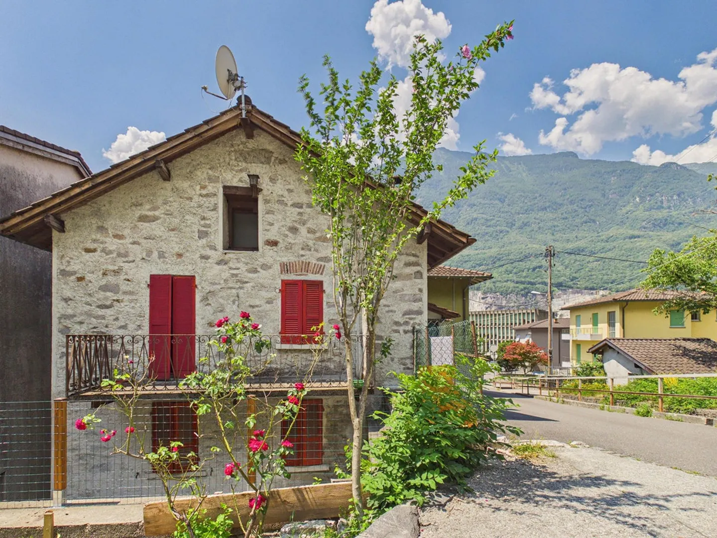 Charming Ticino House with Rustico in Idyllic Location - Photo 1 of 12