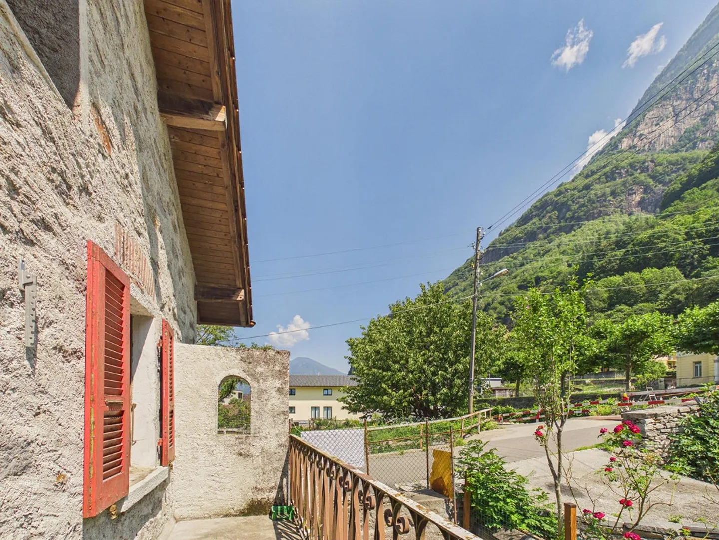 Charming Ticino House with Rustico in Idyllic Location - Photo 3 of 12