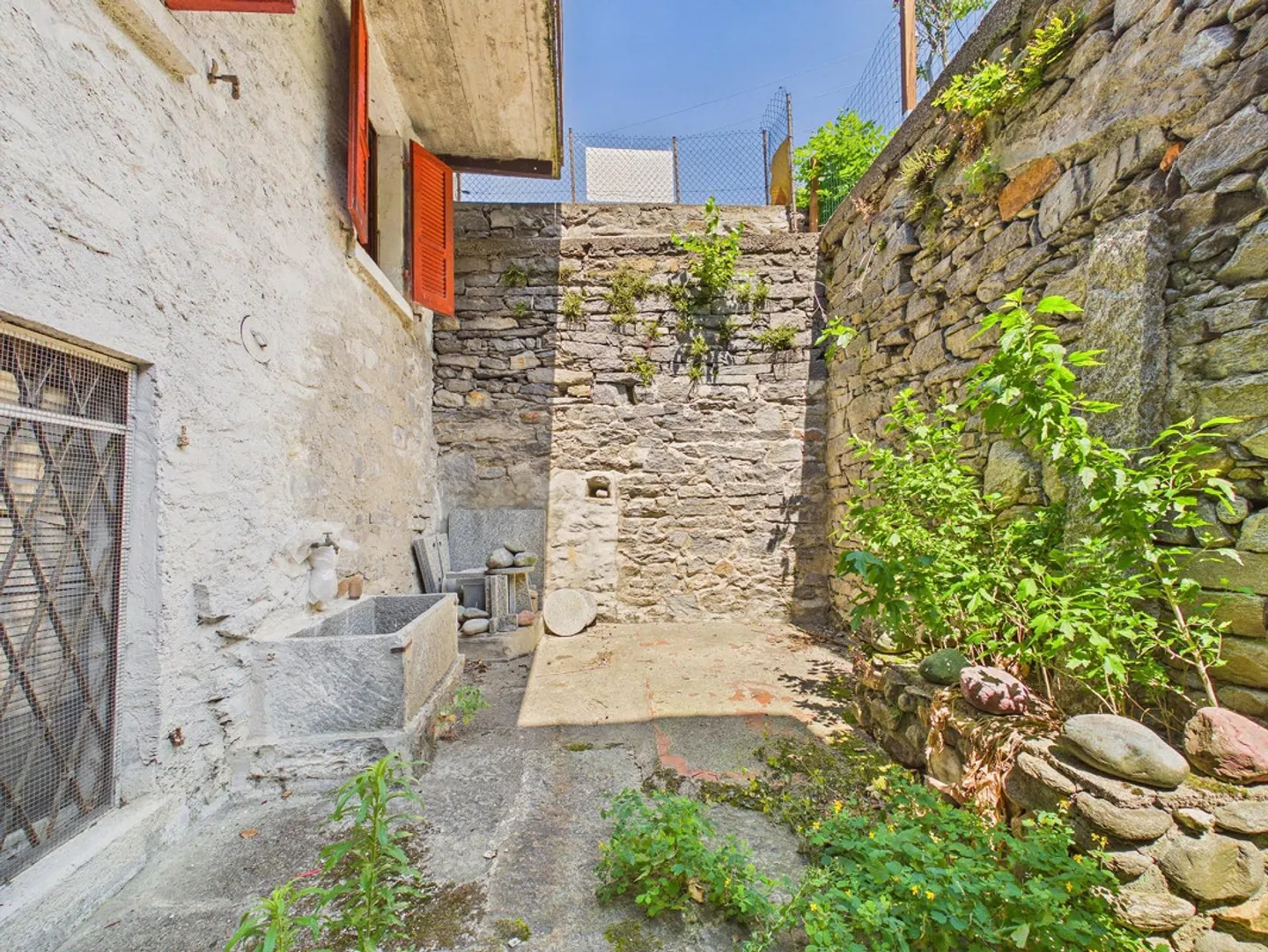 Charming Ticino House with Rustico in Idyllic Location - Photo 11 of 12