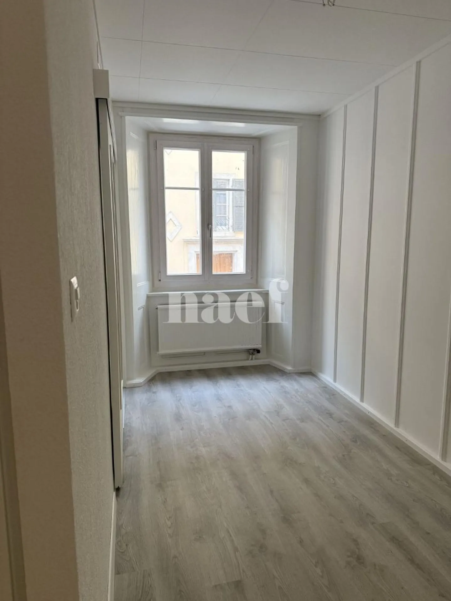 Two and a half room apartment in the city center - Photo 3 of 6