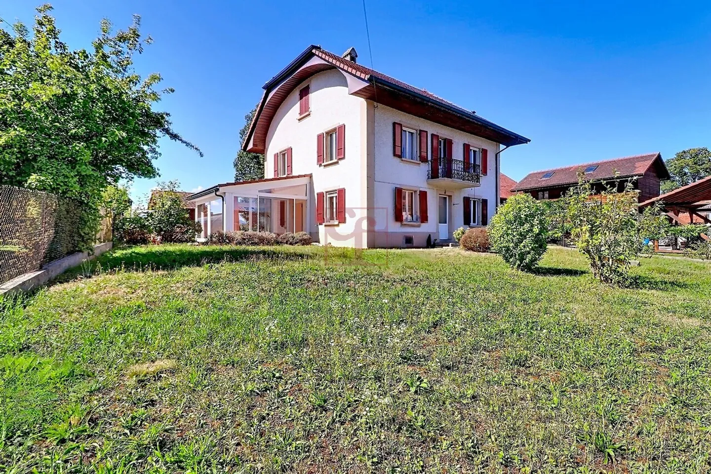 Casa familiare nel cuore del paese composta da 2 appartamenti - Foto 3 di 27