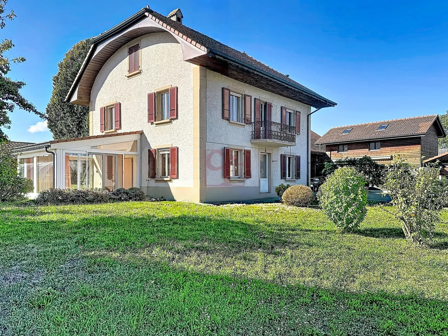 Casa familiare nel cuore del paese composta da 2 appartamenti - Foto 1 di 27