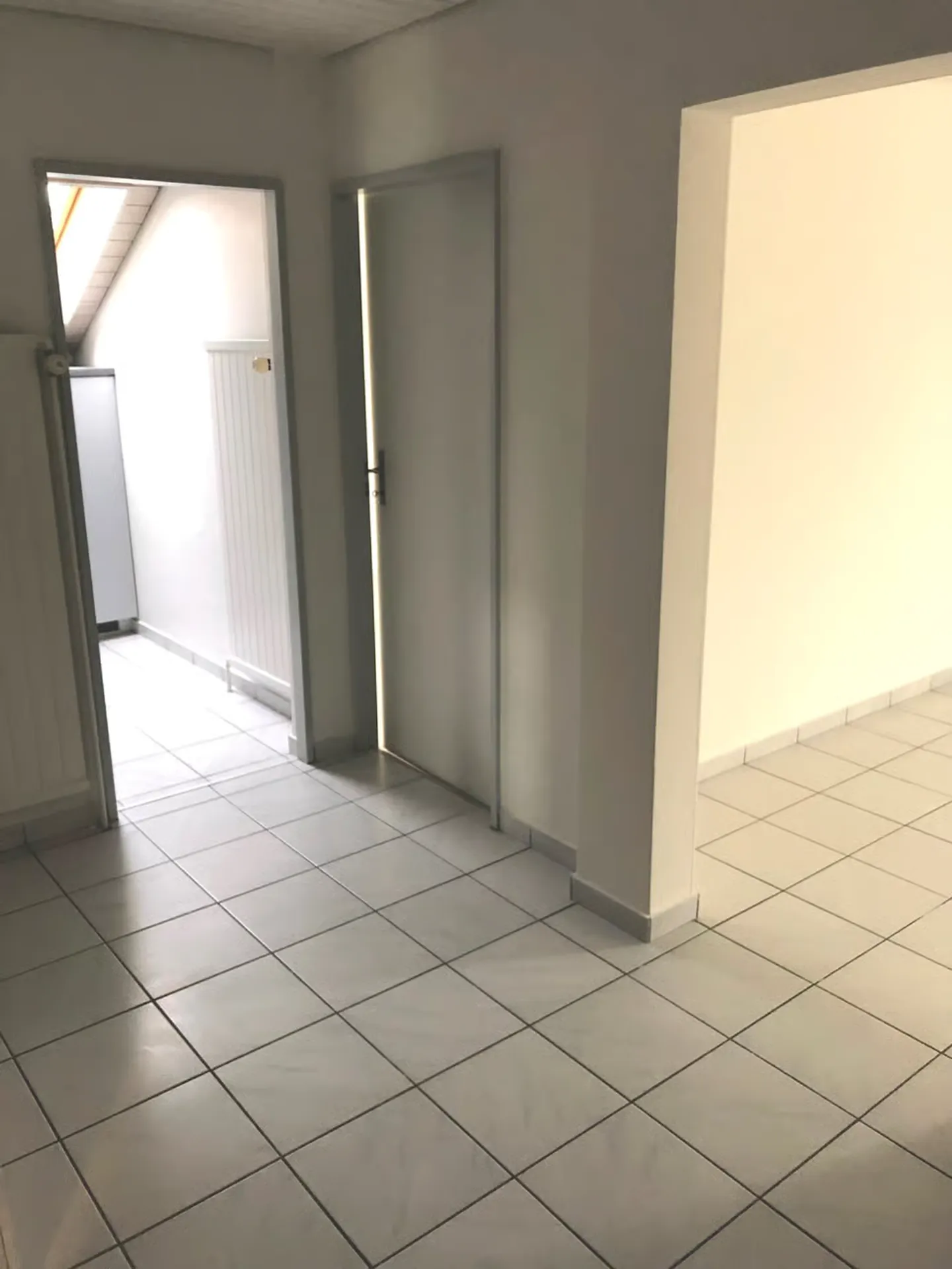 Helle 3.5-Zimmer-Wohnung mit Balkon im ruhigen Schwadernau - Foto 4 di 11