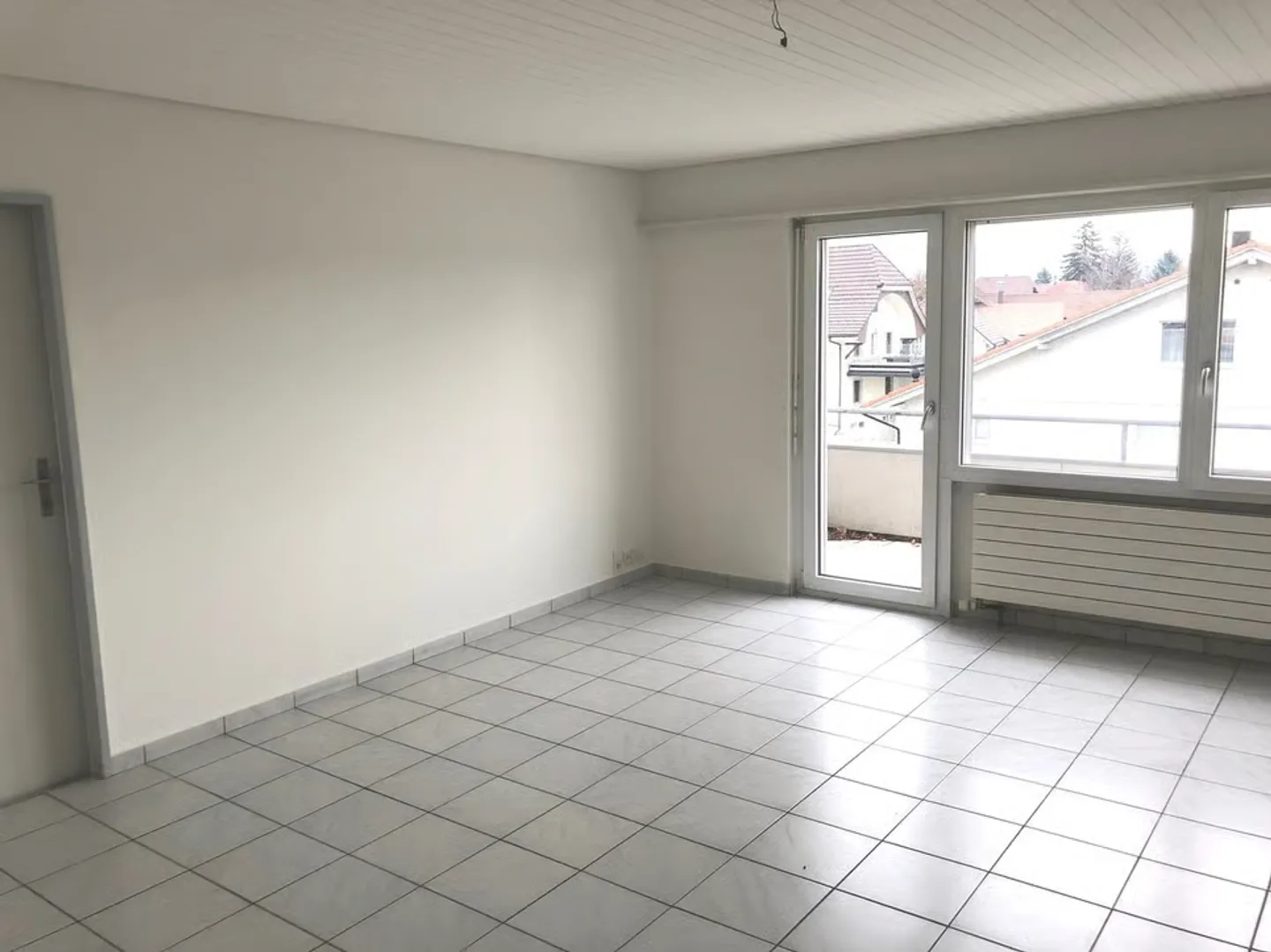 Helle 3.5-Zimmer-Wohnung mit Balkon im ruhigen Schwadernau - Foto 5 di 11