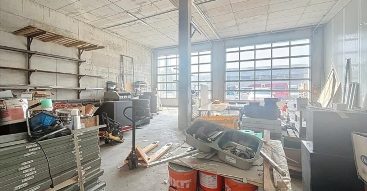 Edificio ad uso misto in affitto - Foto 3 di 3