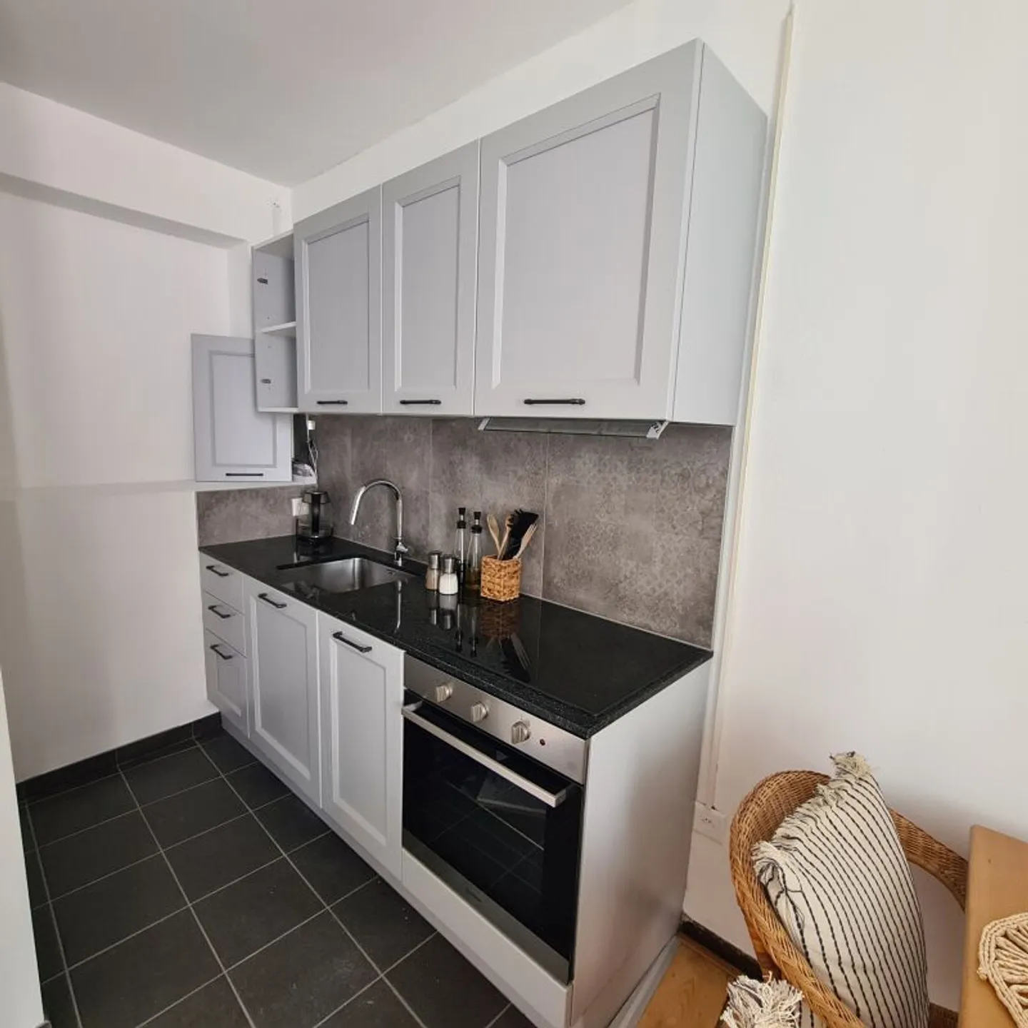 Romantische 2 Zimmer Wohnung, im Dorfkern - Foto 3 von 7