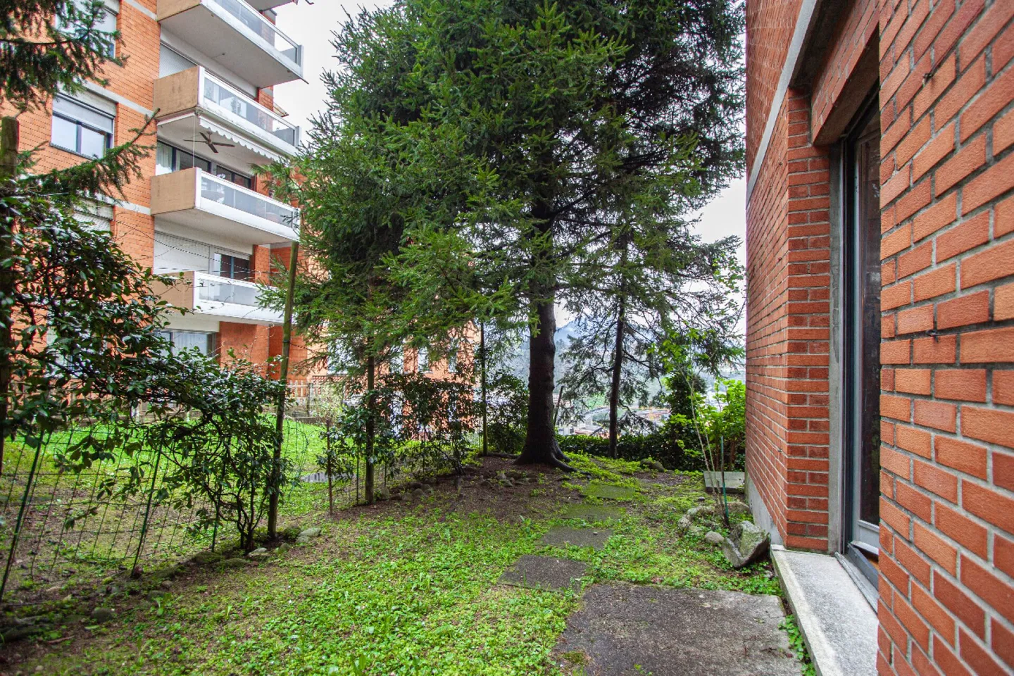 Studio à rénover - Photo 1 sur 9