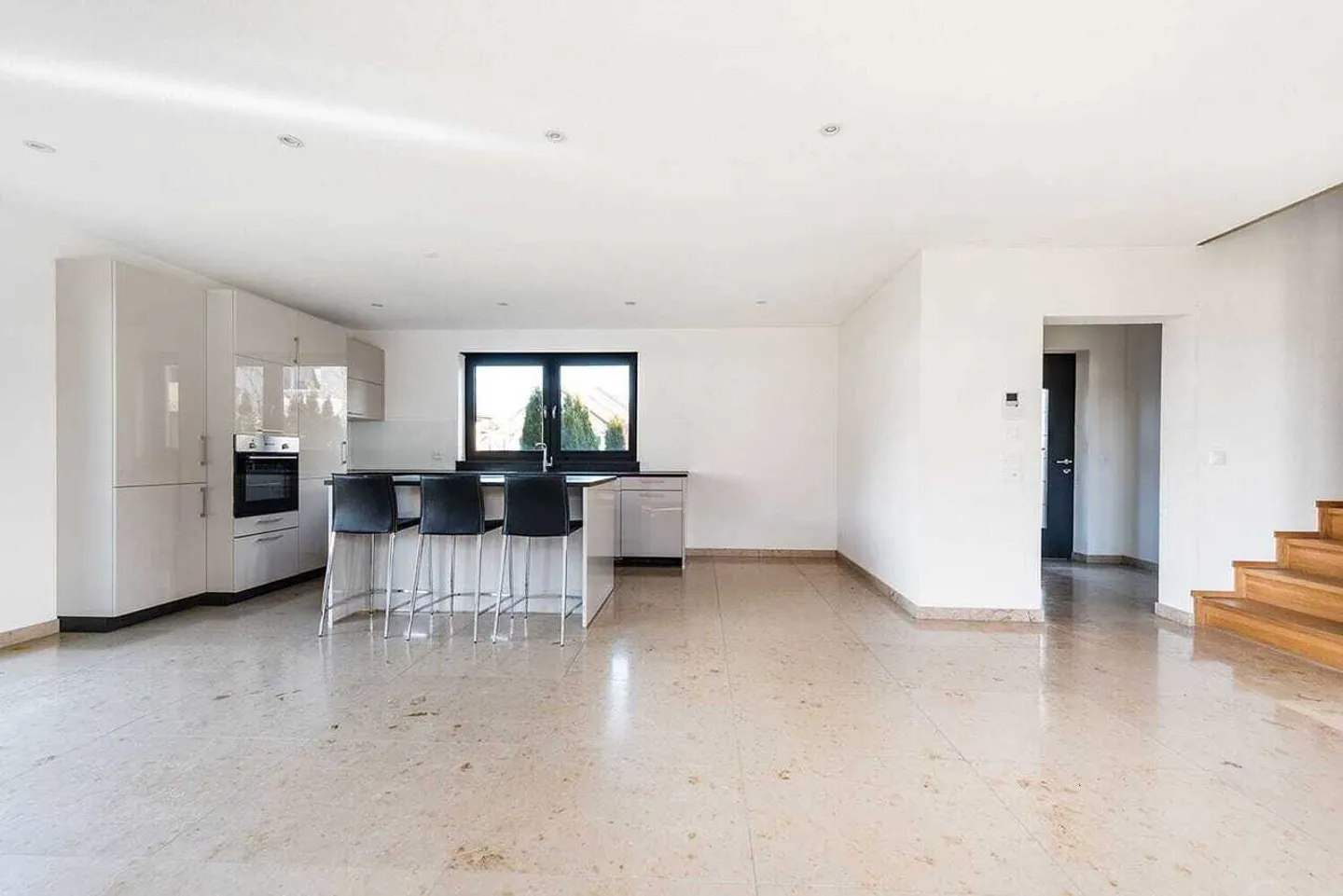 5.5-Room Semi-Detached House, Modern & Quiet, Lanzenneunforn - Photo 5 of 13