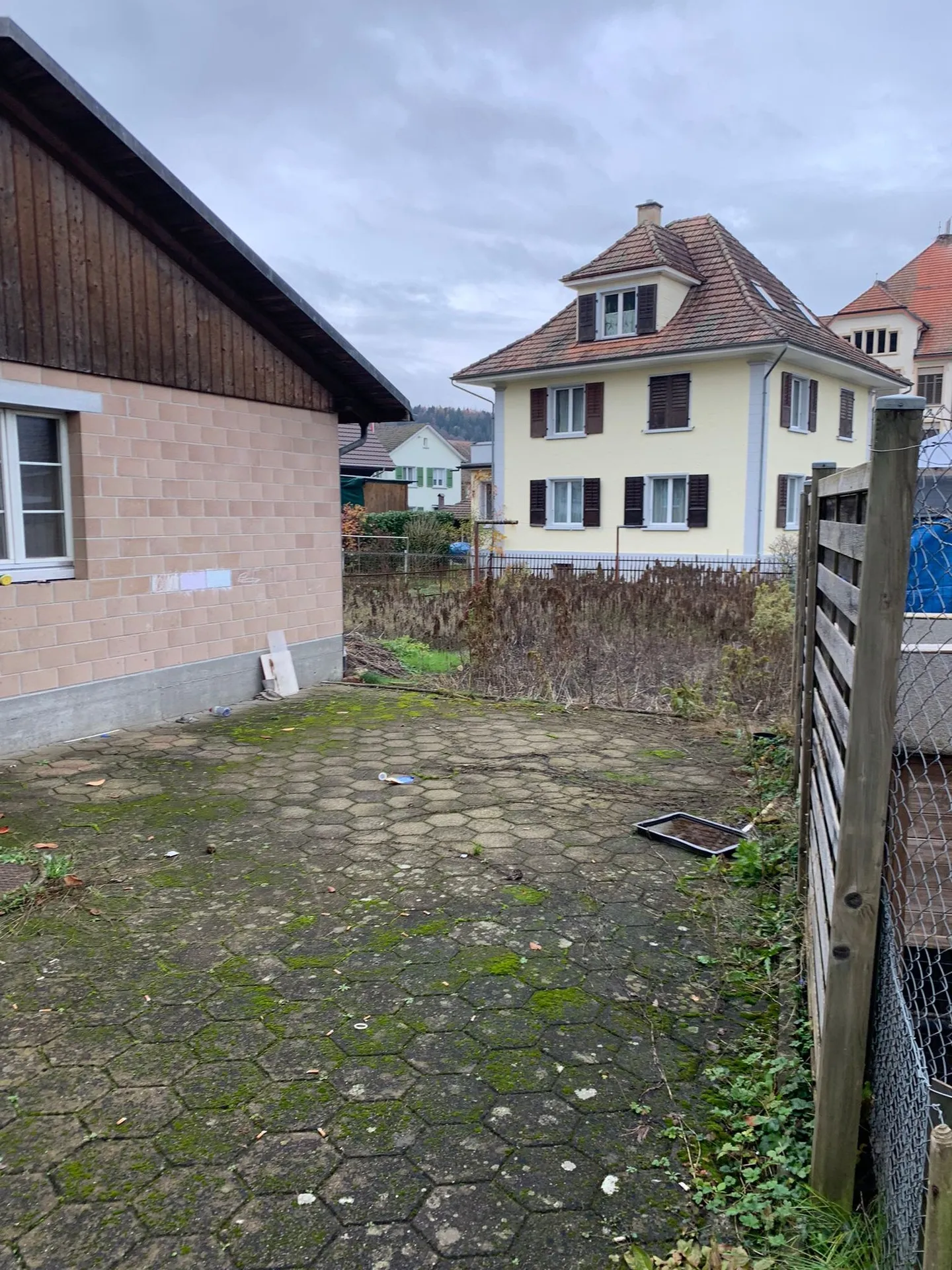 Place de parking extérieur à louer à Brittnau ! - Photo 1 sur 1