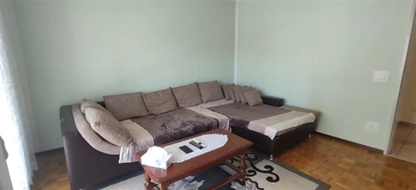 «Ampio appartamento in zona residenziale» - Foto 9 di 17