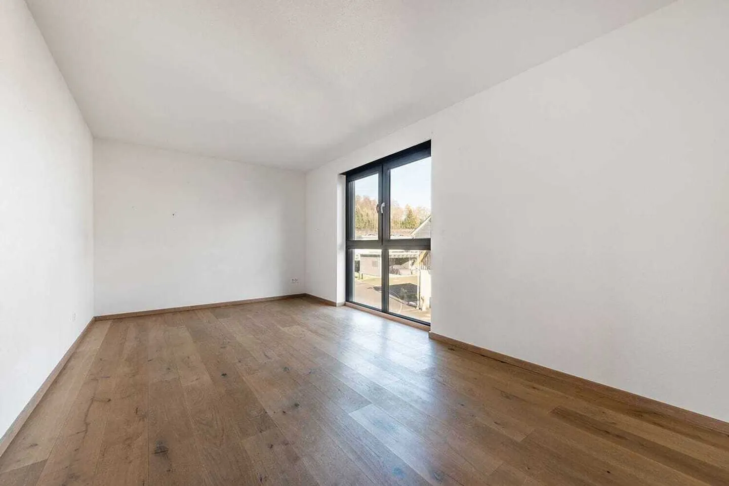 5.5-Room Semi-Detached House, Modern & Quiet, Lanzenneunforn - Photo 8 of 13