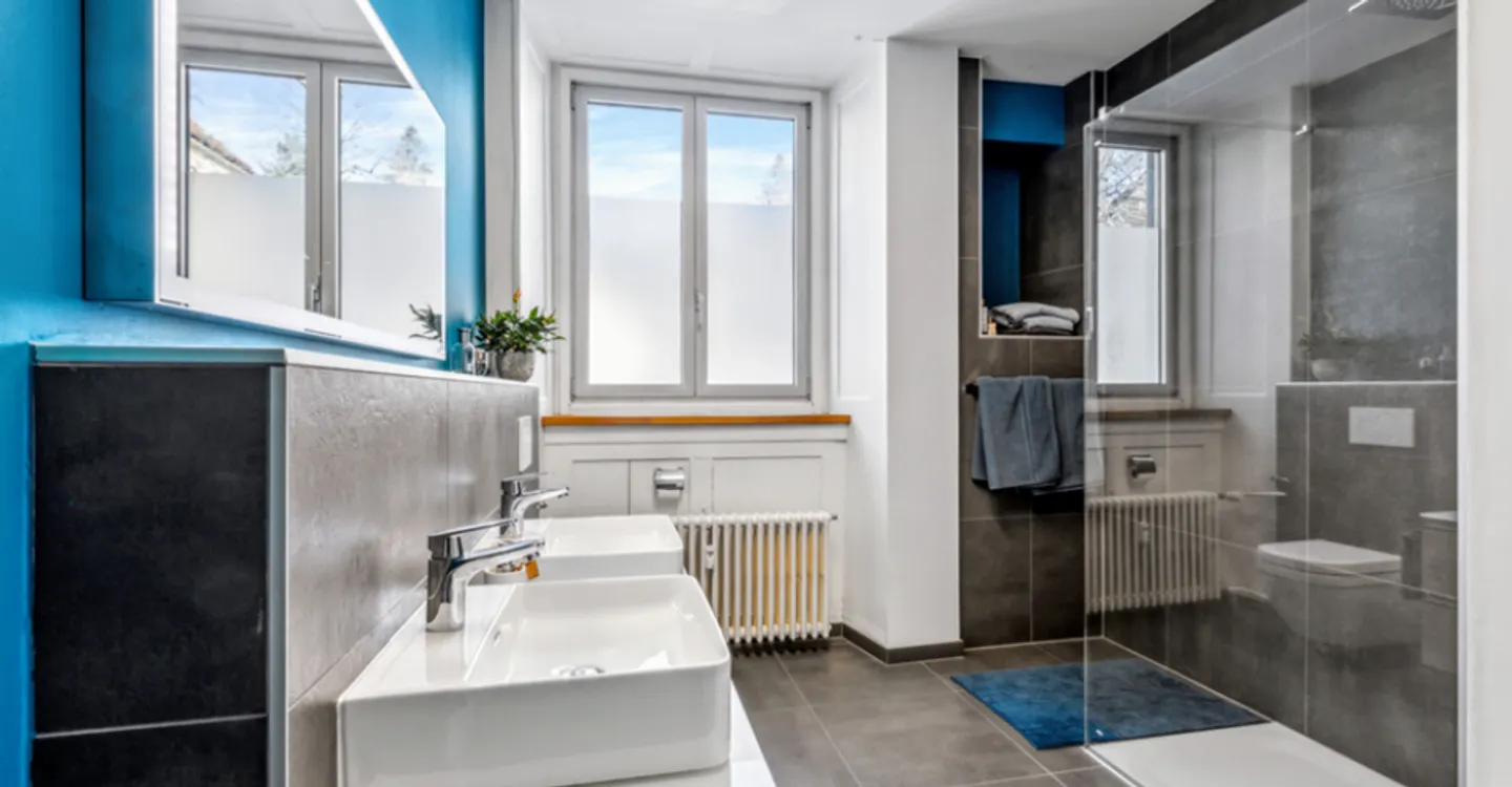 La Chaux-de-Fonds, spazioso appartamento di 3,5 locali (105 m2) con posto auto esterno - Foto 7 di 8