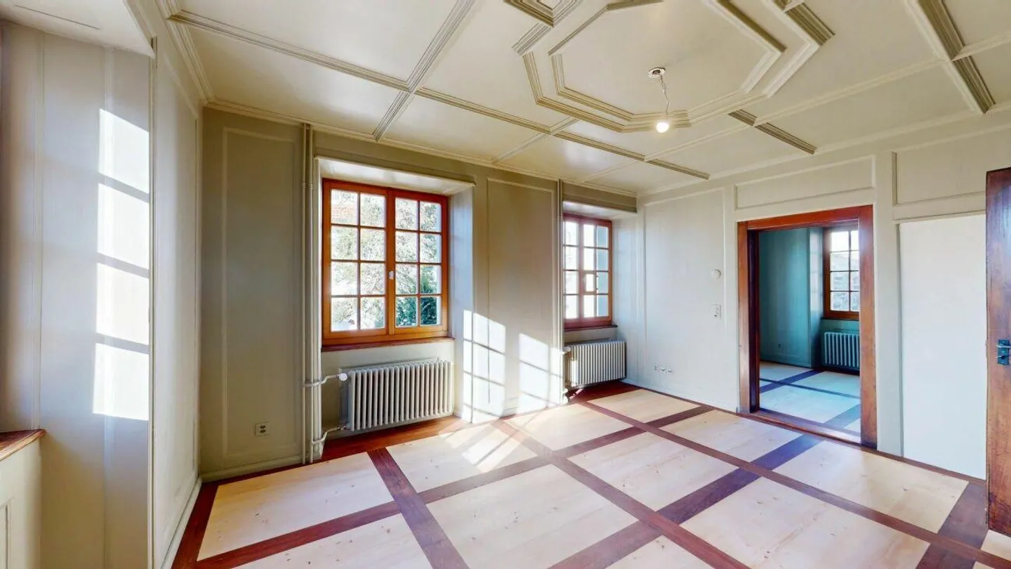 Fascino moderno di un vecchio edificio nel cuore di Sursee - Foto 2 di 11