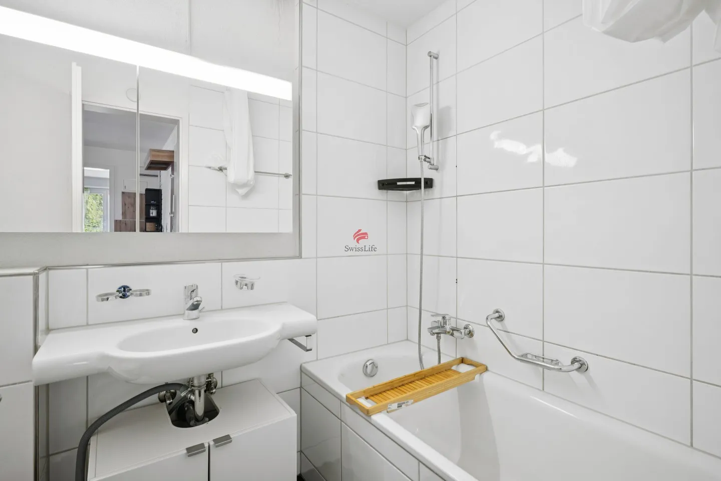 Maison attrayante avec balcon et options de stationnement - Photo 9 sur 10