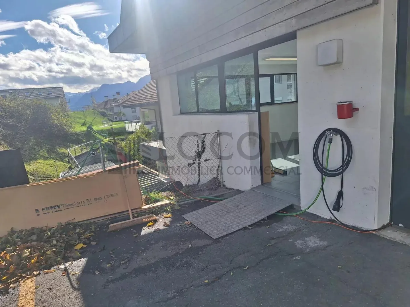 Modern premises of 70 m² with equipped kitchen and parking - Photo 9 of 11
