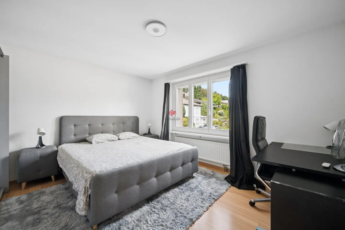 Maison attrayante avec balcon et options de stationnement - Photo 7 sur 10