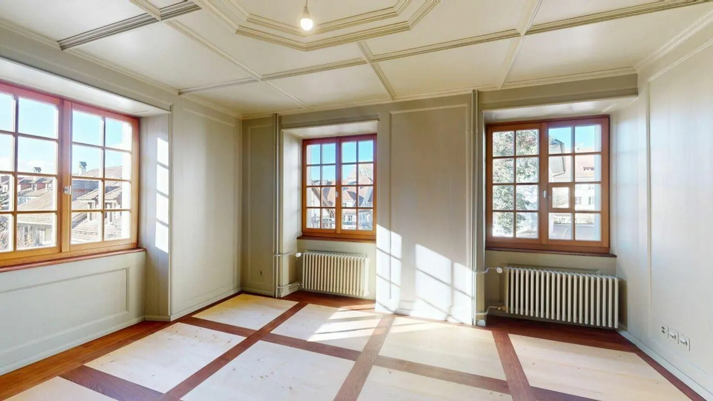 Fascino moderno di un vecchio edificio nel cuore di Sursee - Foto 5 di 11