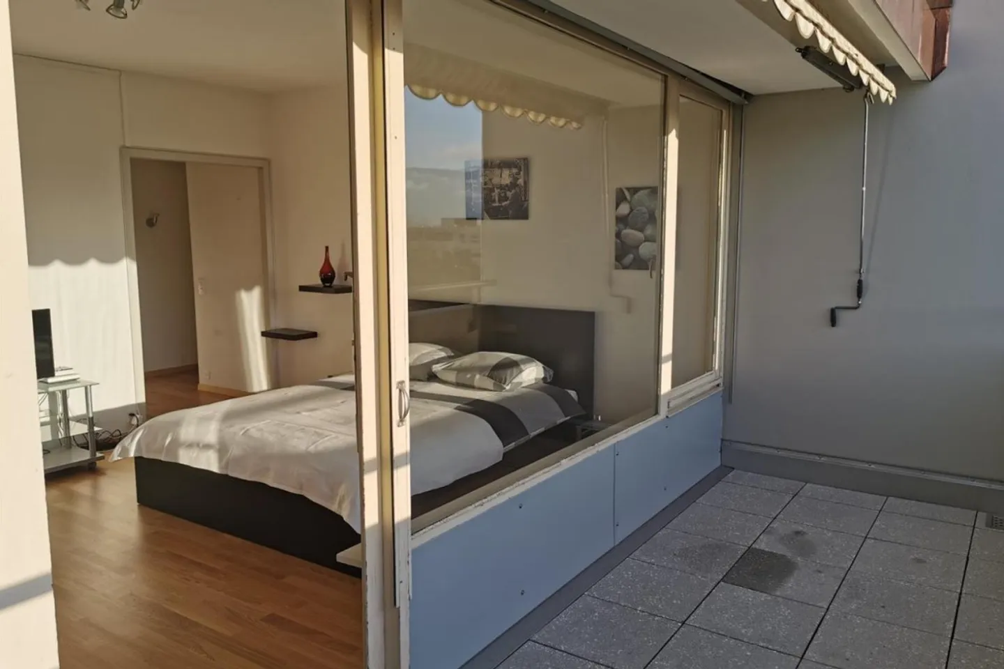 Charmant Appartement Meublé - Photo 2 sur 5