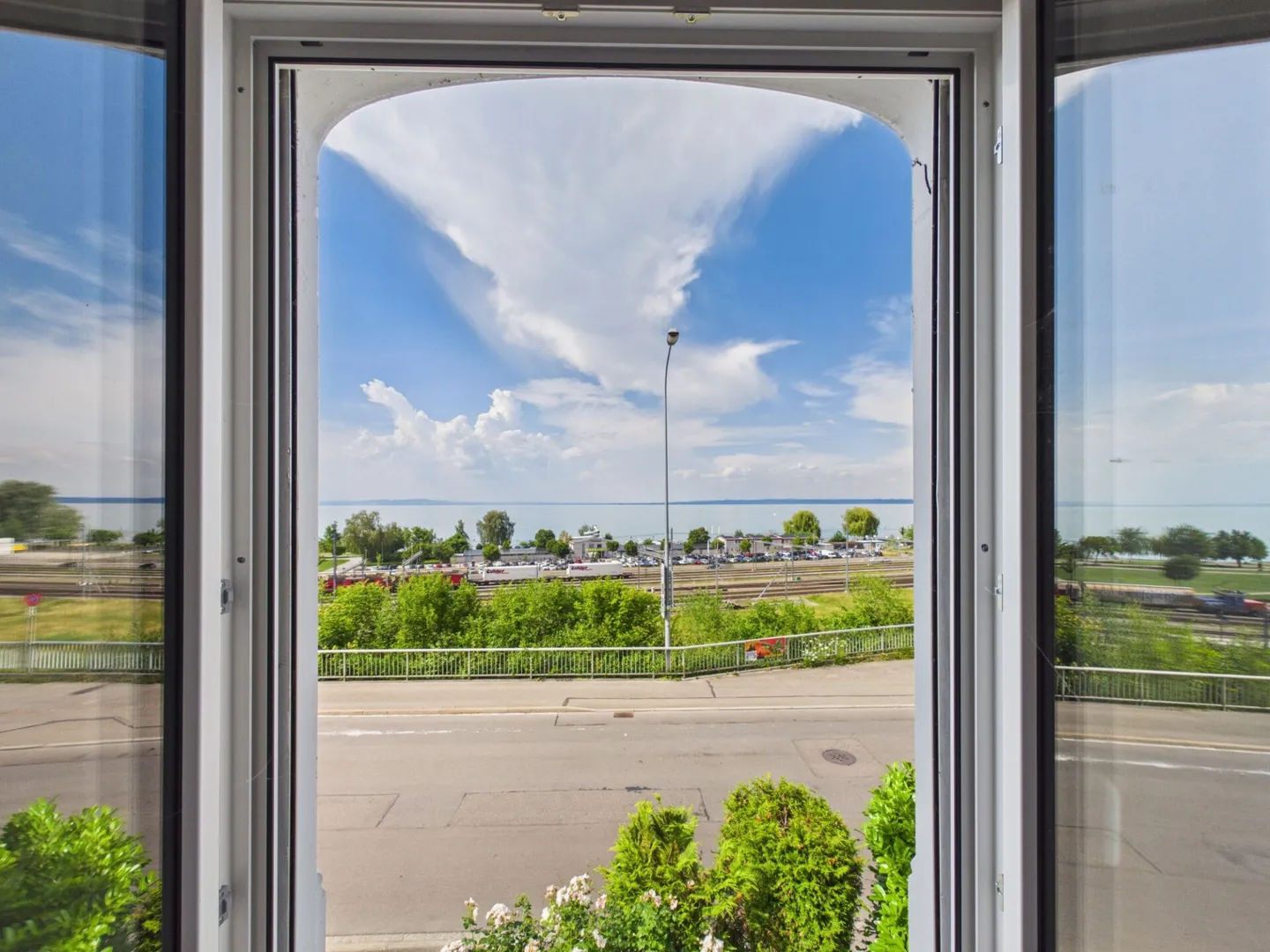Loge au bord du lac de Constance - vue sur le lac complète - jardin et terrasse - Photo 21 sur 27
